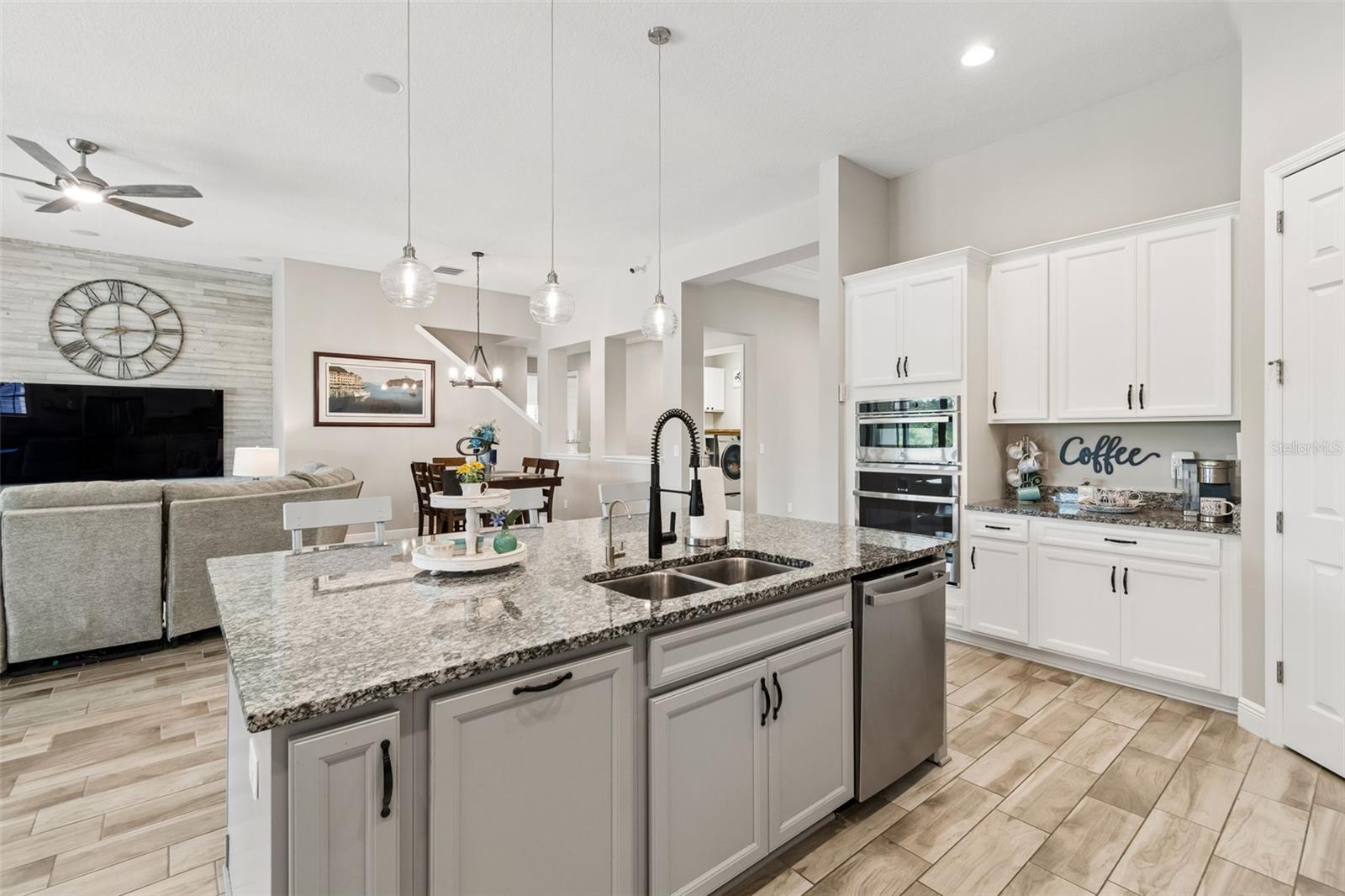 14622 RED CASTLE AVE, LITHIA, FL, 33547