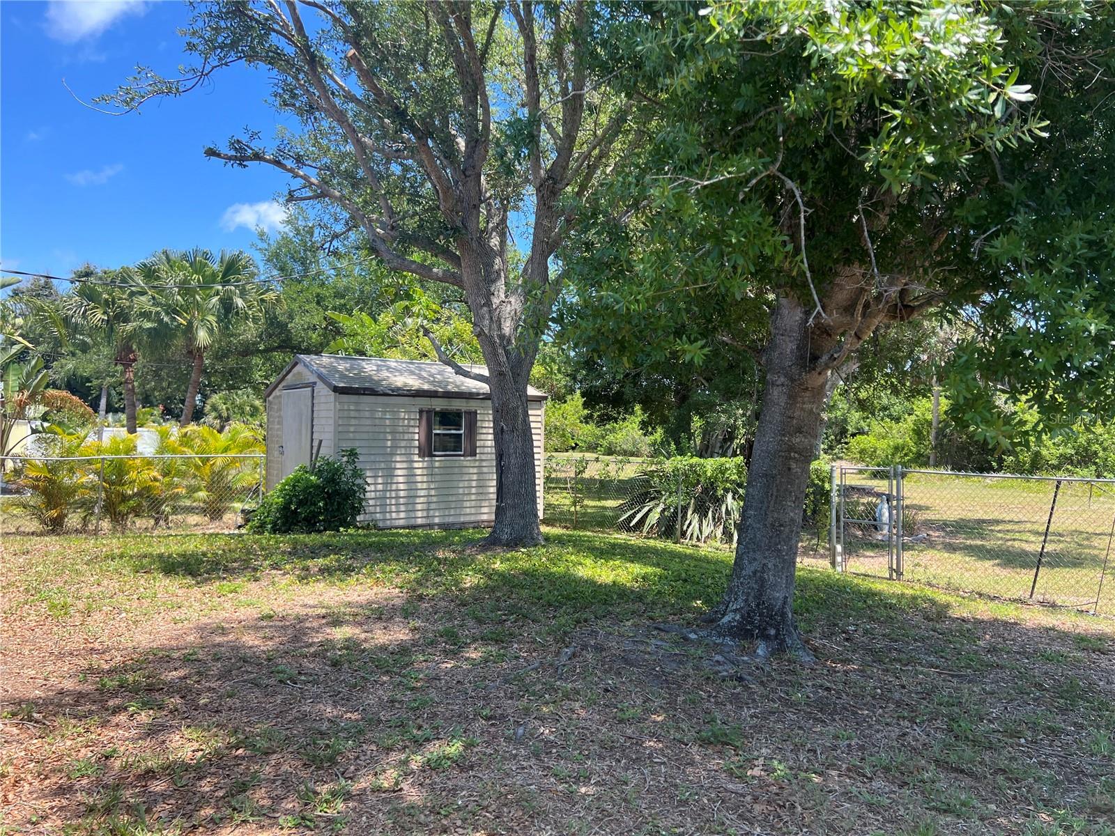 221 S VENICE BLVD, VENICE, FL, 34293