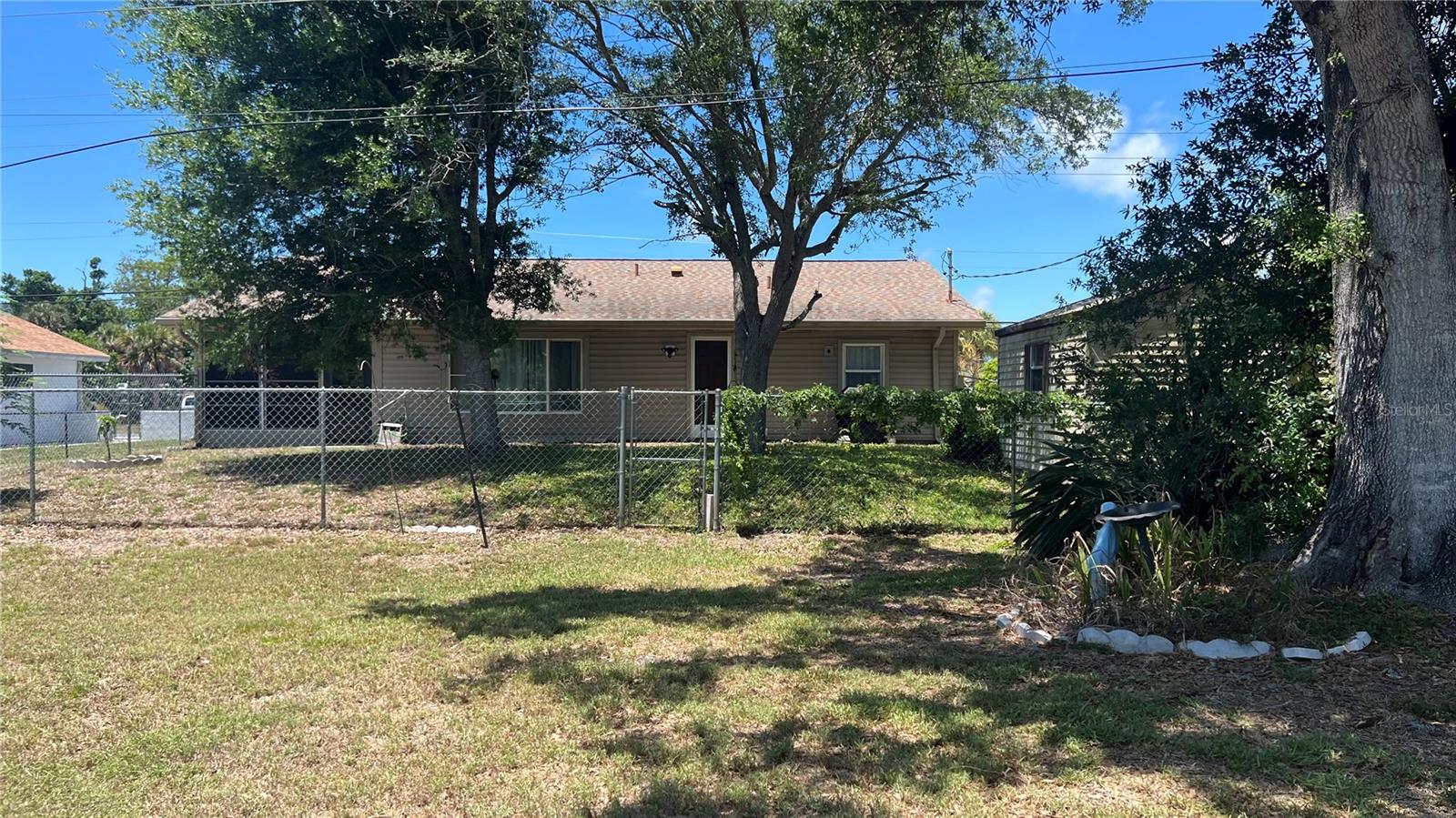 221 S VENICE BLVD, VENICE, FL, 34293