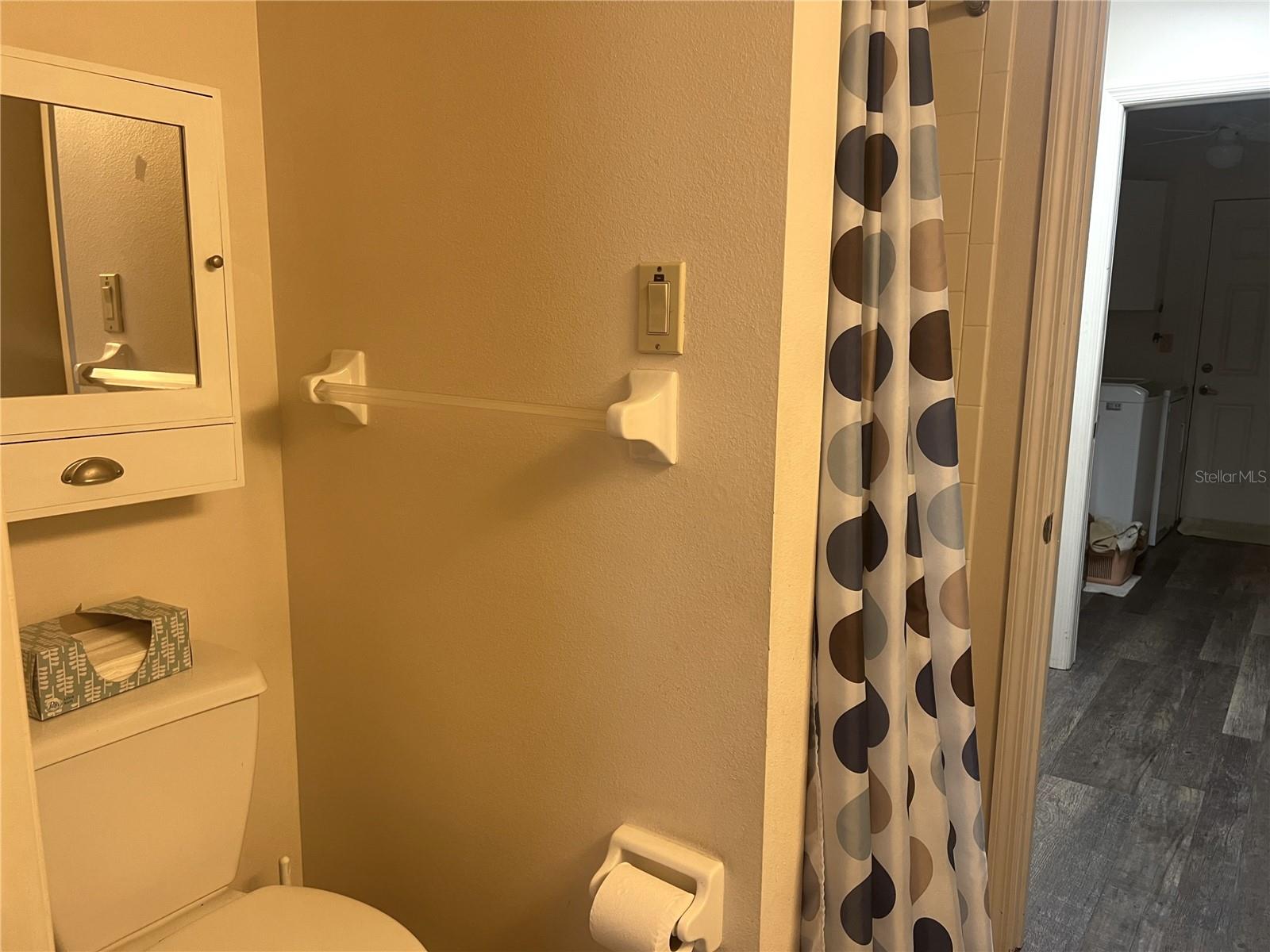 221 S VENICE BLVD, VENICE, FL, 34293
