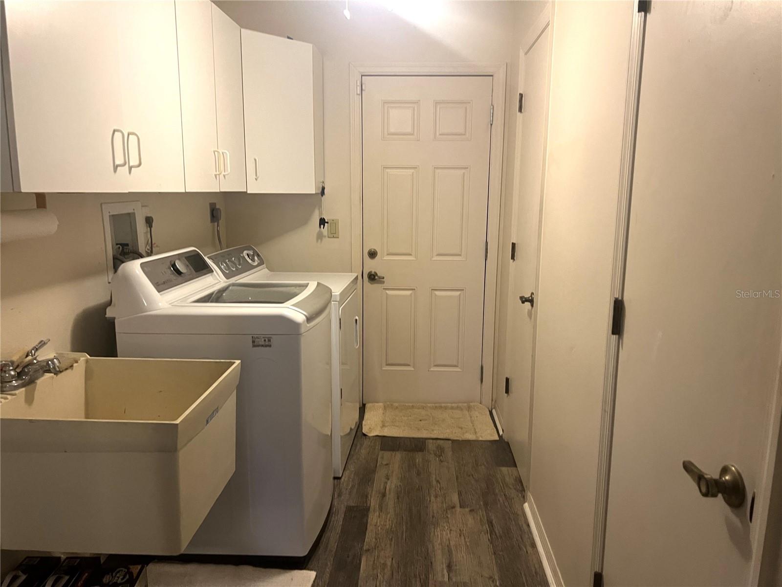 221 S VENICE BLVD, VENICE, FL, 34293