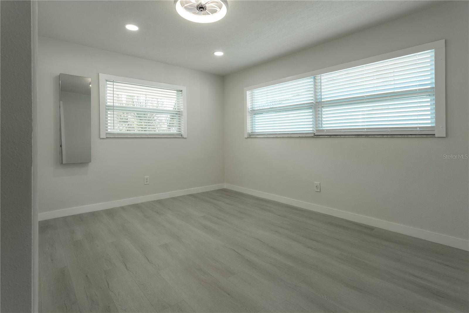 2451 RUTLAND LN, CLEARWATER, FL, 33763