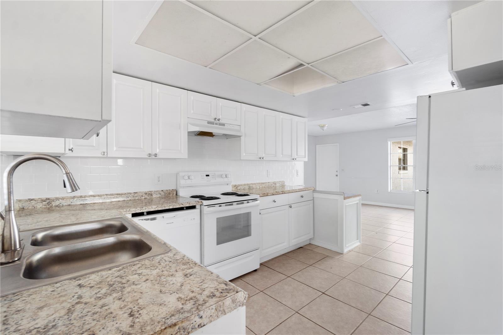 621 ASHBERRY LN, ALTAMONTE SPRINGS, FL, 32714