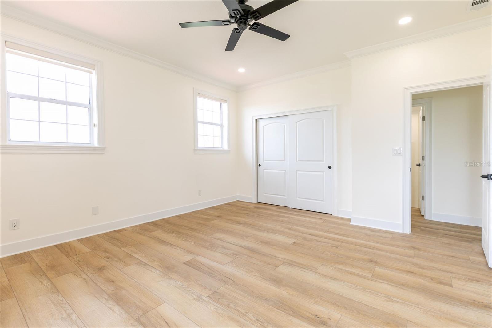 4 PARADISE LN, TREASURE ISLAND, FL, 33706