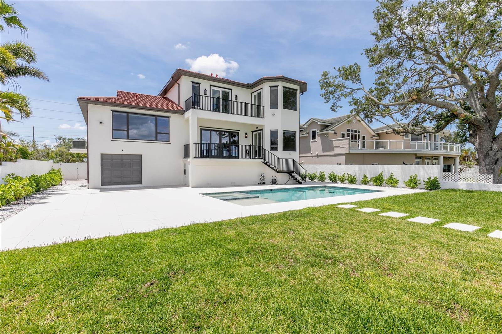 4 PARADISE LN, TREASURE ISLAND, FL, 33706