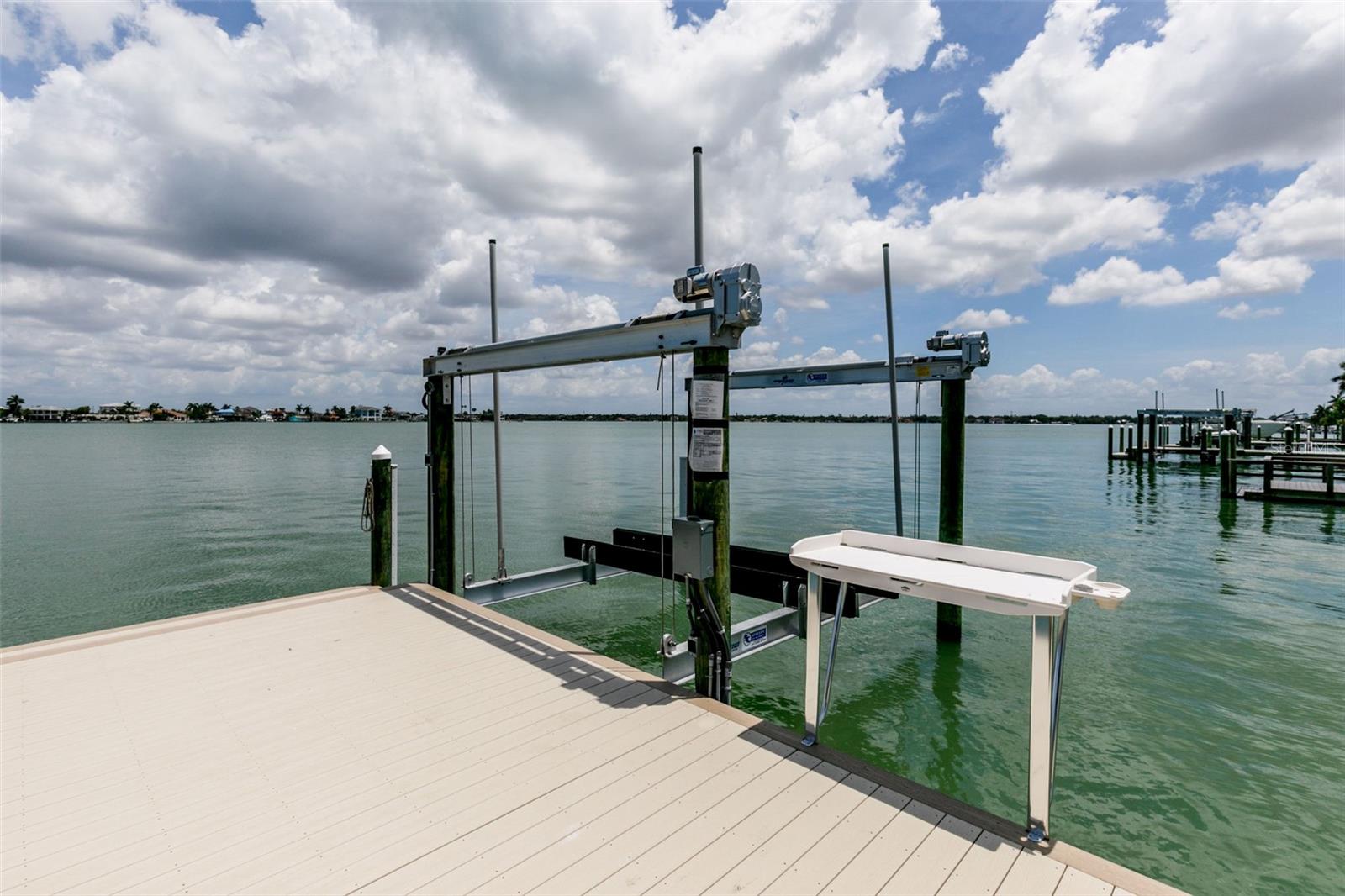 4 PARADISE LN, TREASURE ISLAND, FL, 33706