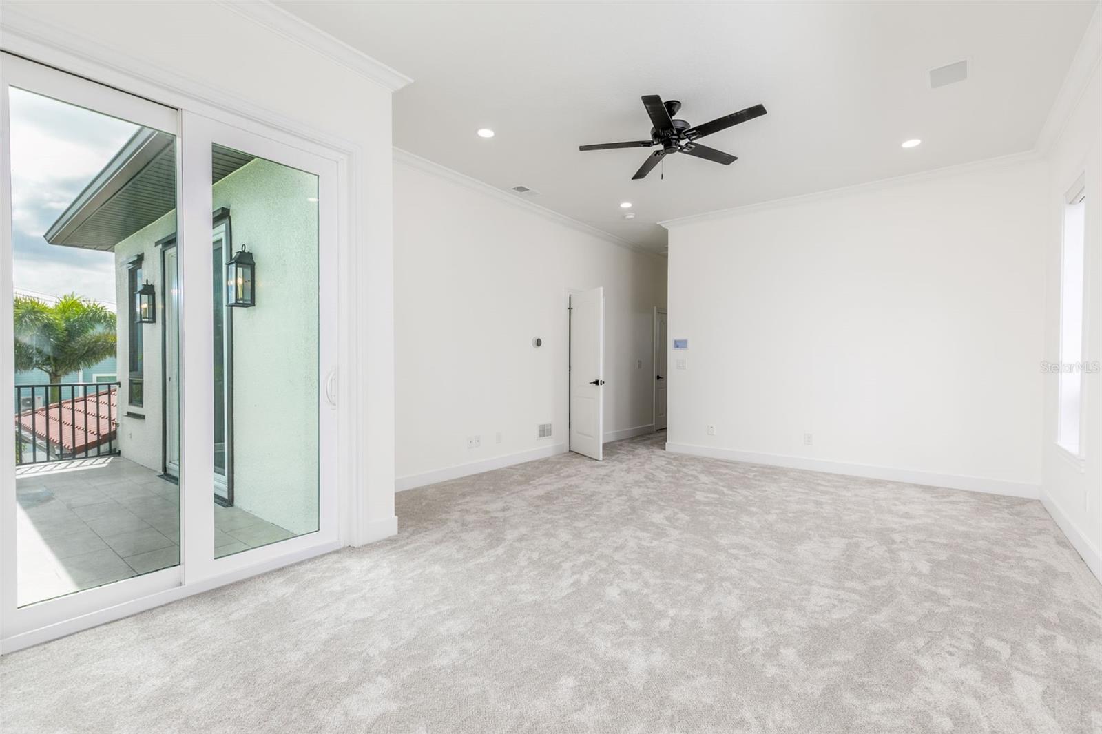 4 PARADISE LN, TREASURE ISLAND, FL, 33706