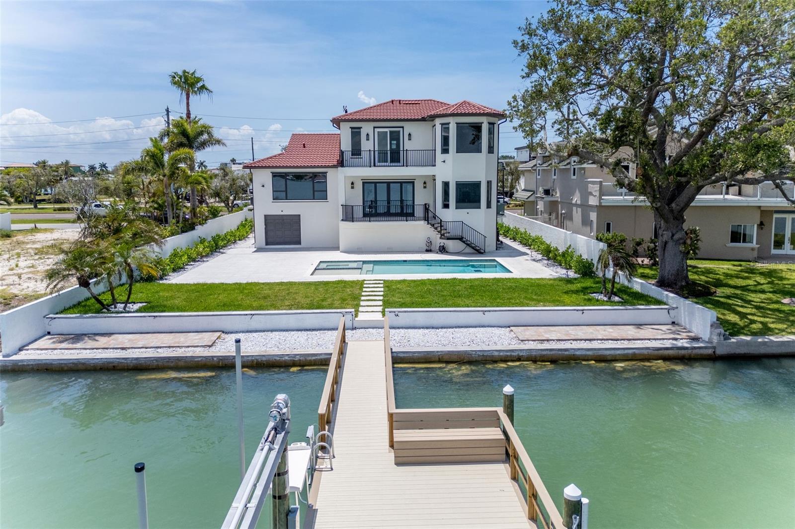 4 PARADISE LN, TREASURE ISLAND, FL, 33706