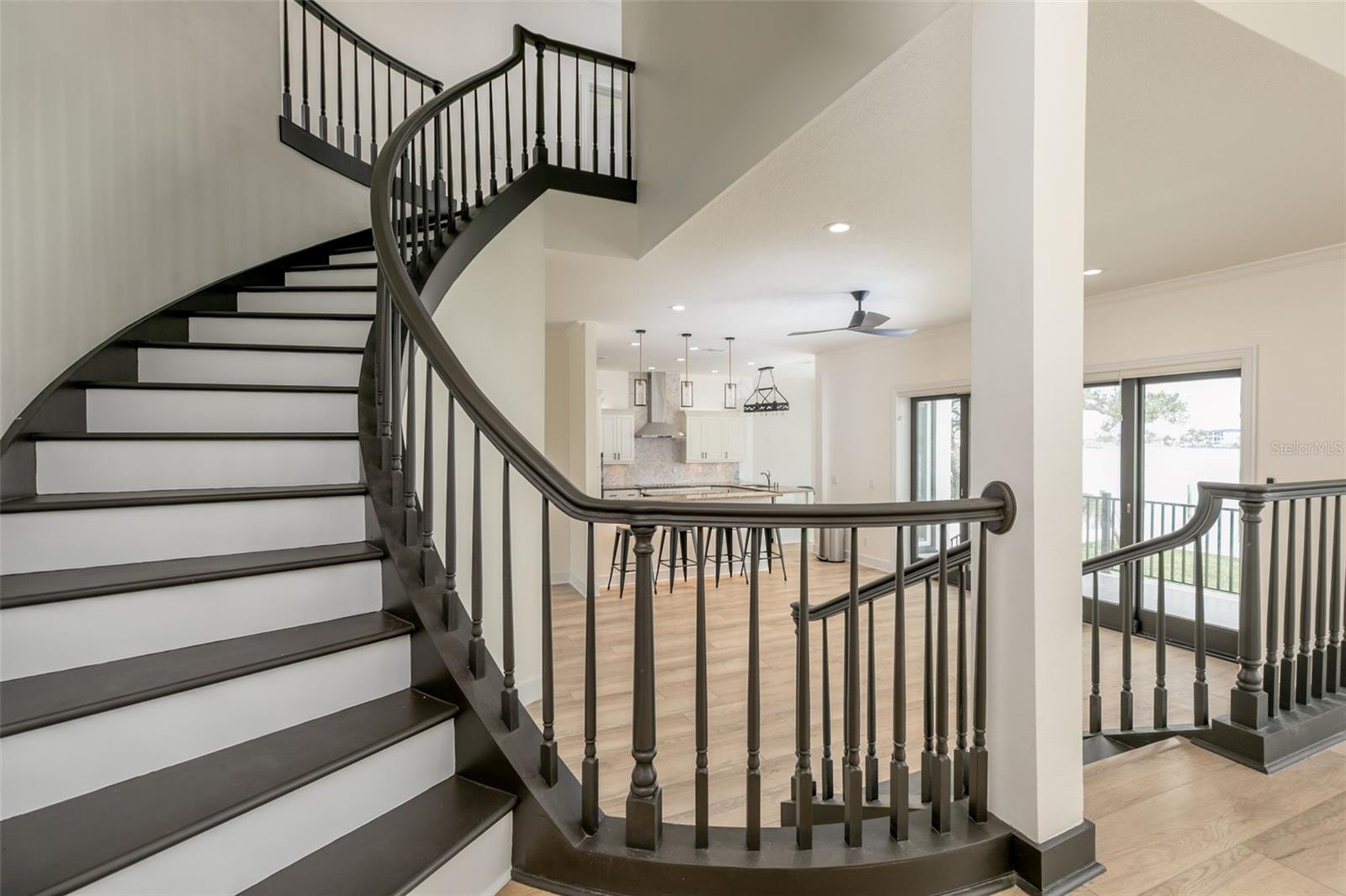 4 PARADISE LN, TREASURE ISLAND, FL, 33706