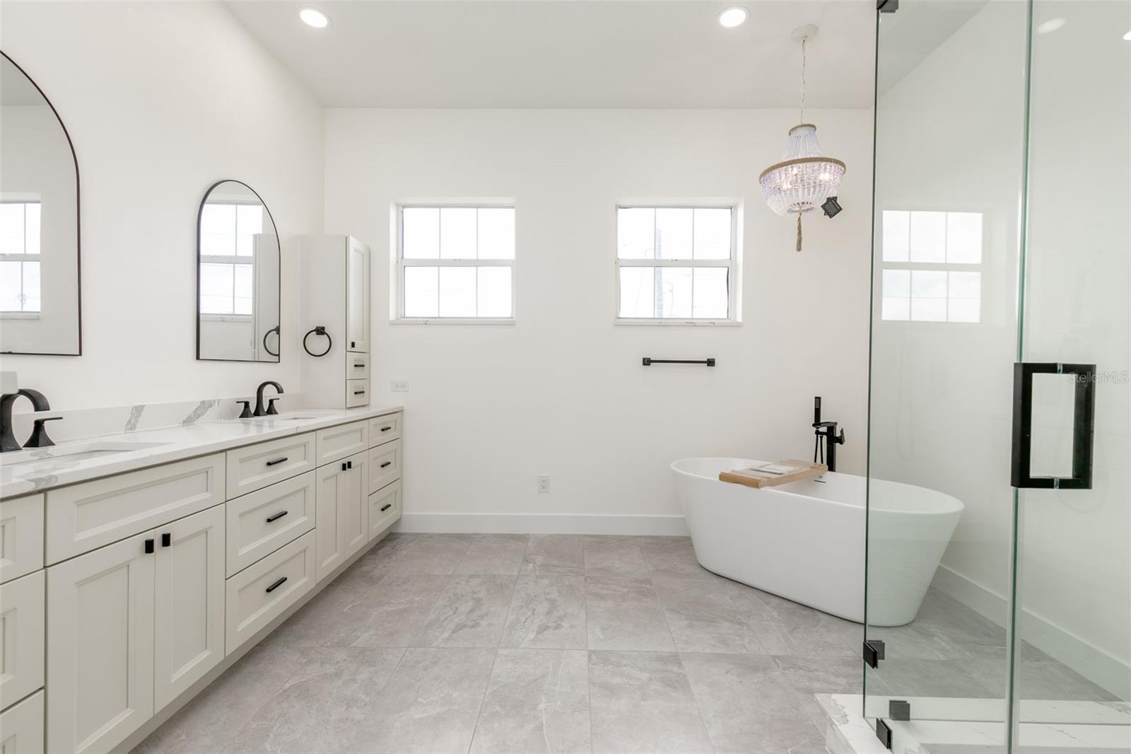 4 PARADISE LN, TREASURE ISLAND, FL, 33706