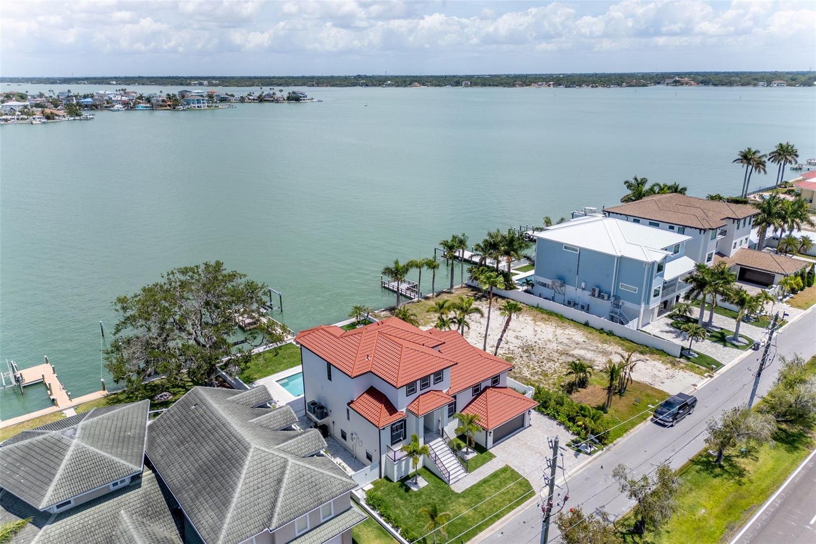4 PARADISE LN, TREASURE ISLAND, FL, 33706