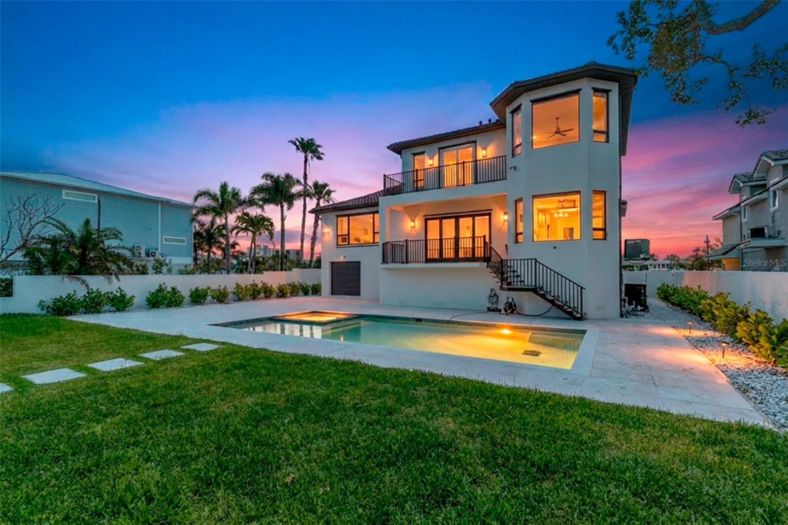 4 PARADISE LN, TREASURE ISLAND, FL, 33706