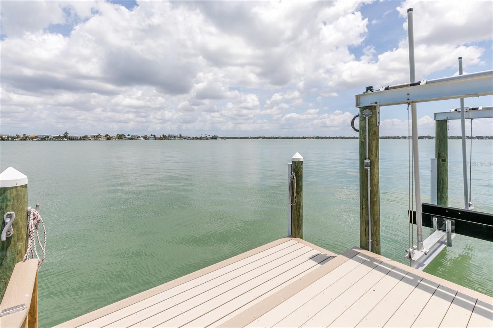 4 PARADISE LN, TREASURE ISLAND, FL, 33706