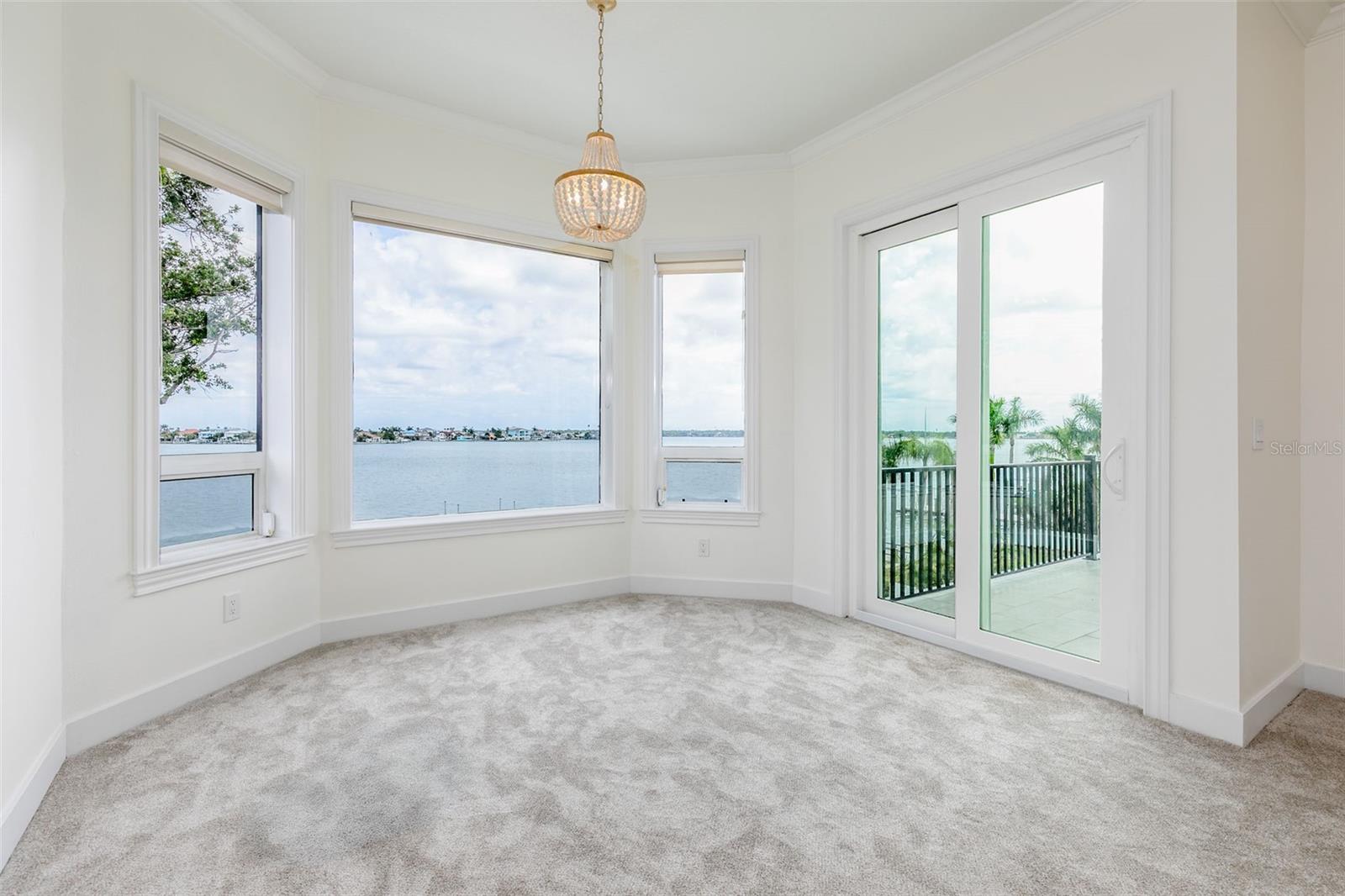 4 PARADISE LN, TREASURE ISLAND, FL, 33706