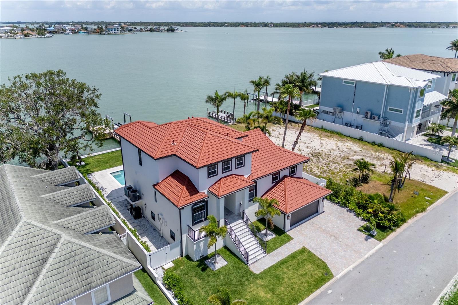 4 PARADISE LN, TREASURE ISLAND, FL, 33706