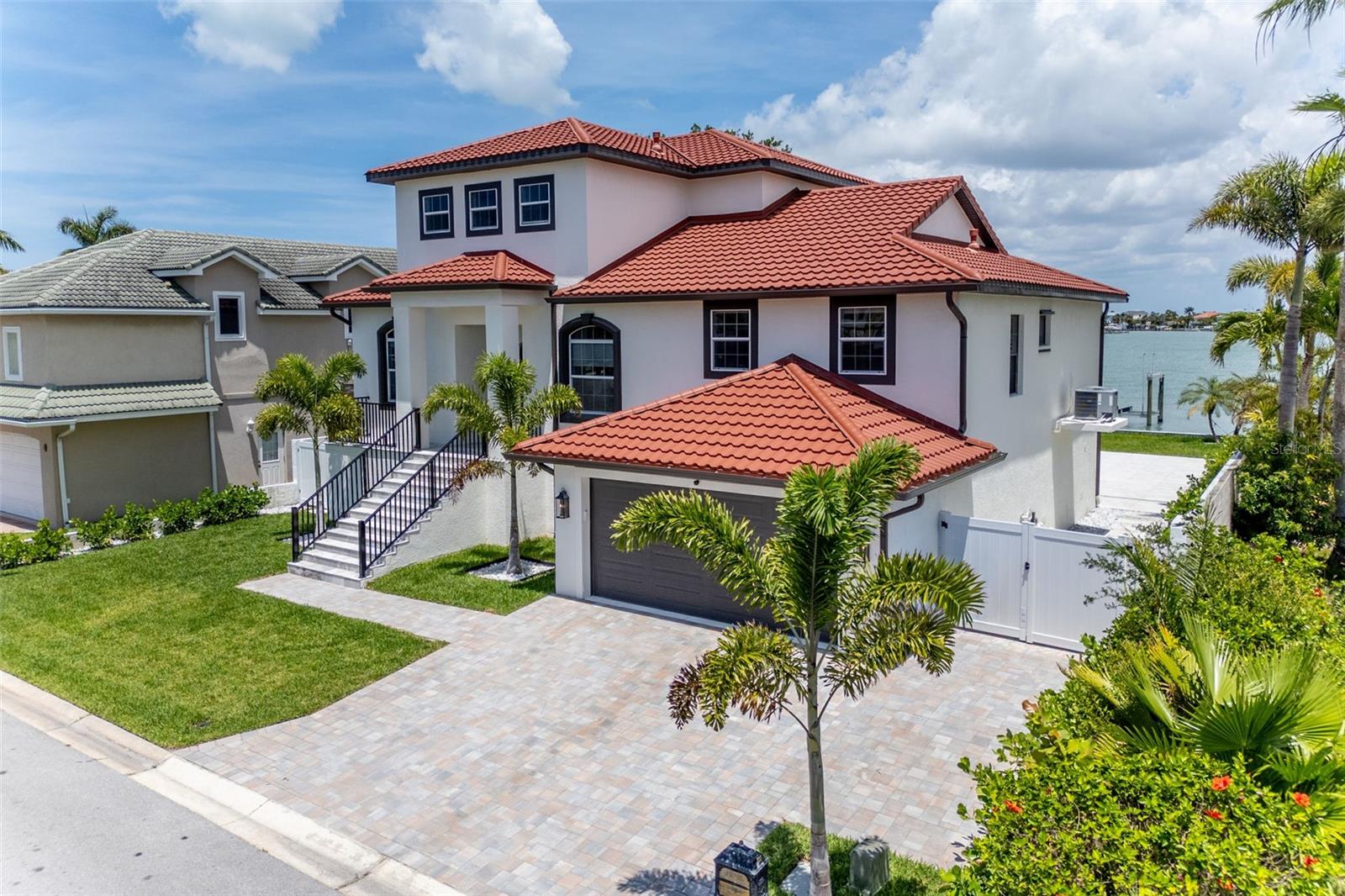 4 PARADISE LN, TREASURE ISLAND, FL, 33706