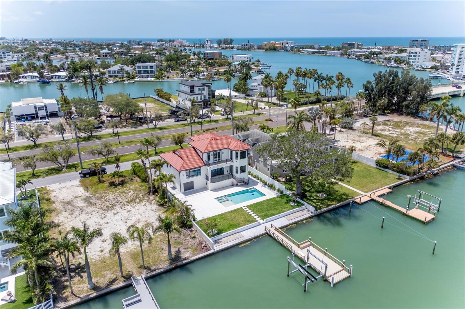 4 PARADISE LN, TREASURE ISLAND, FL, 33706