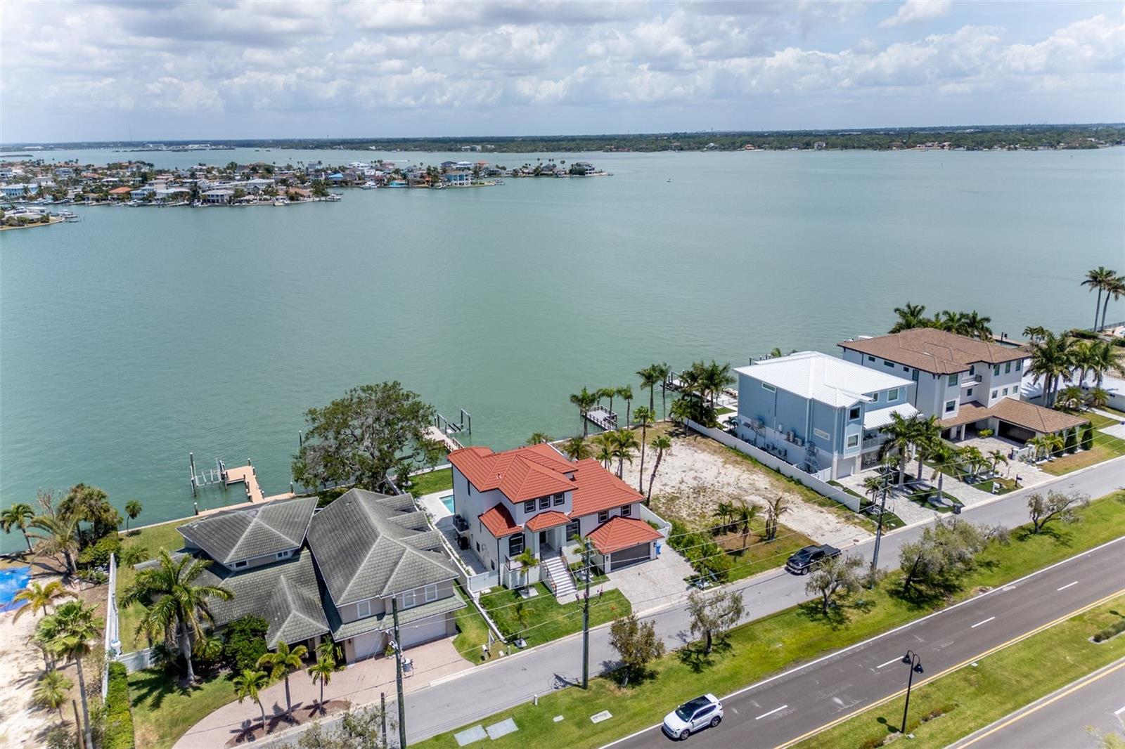 4 PARADISE LN, TREASURE ISLAND, FL, 33706
