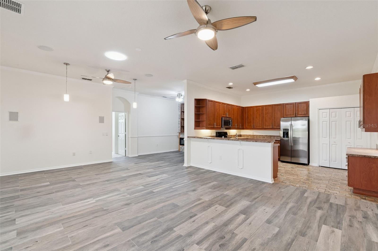 813 SUMMIT GREENS BLVD, CLERMONT, FL, 34711