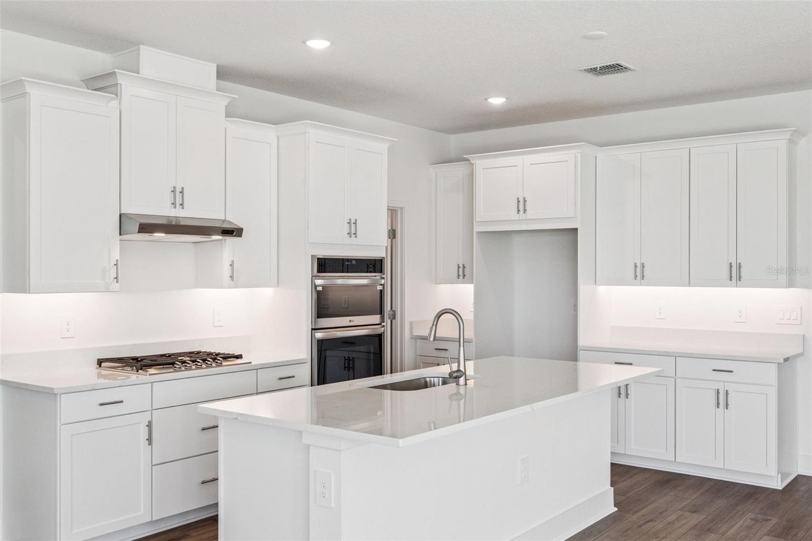 574 EMERALD GROVE DR, APOPKA, FL, 32703