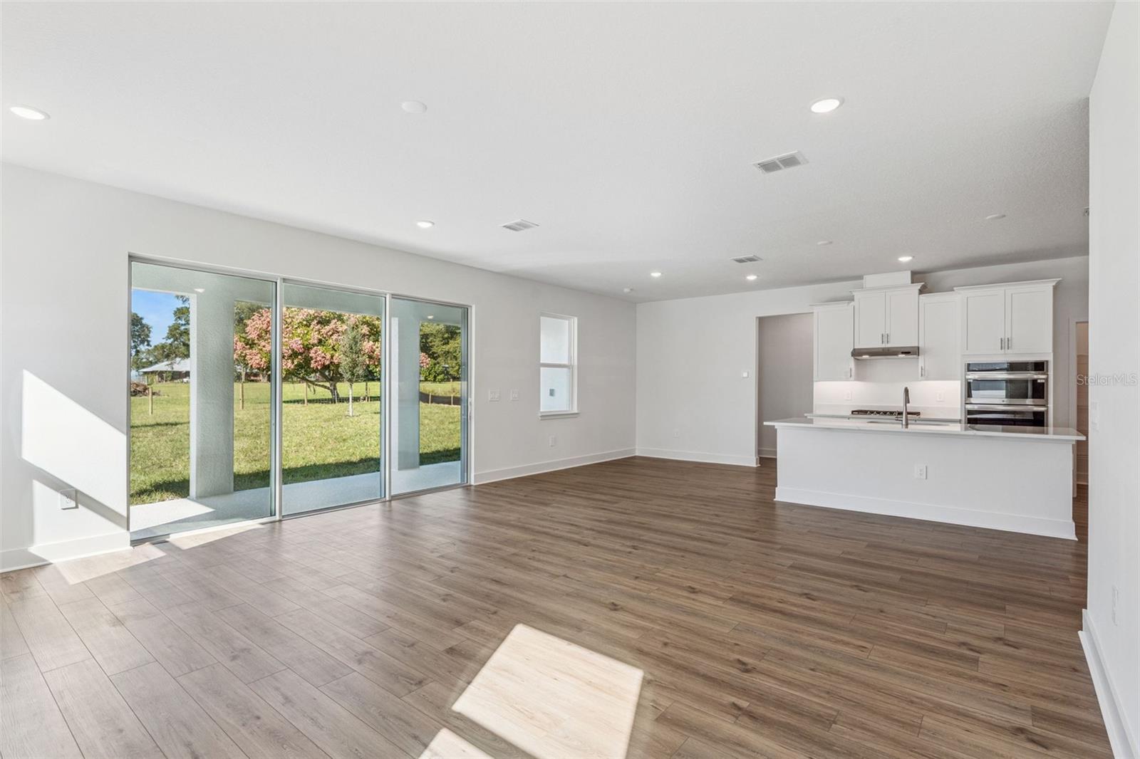 574 EMERALD GROVE DR, APOPKA, FL, 32703