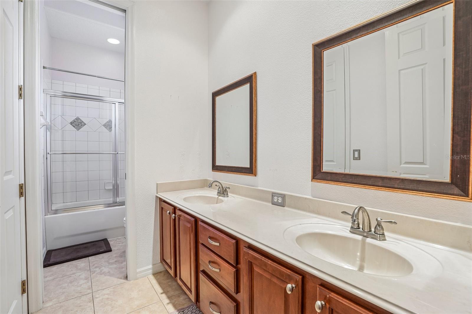 907 SPRING OAK CIR, ORLANDO, FL, 32828