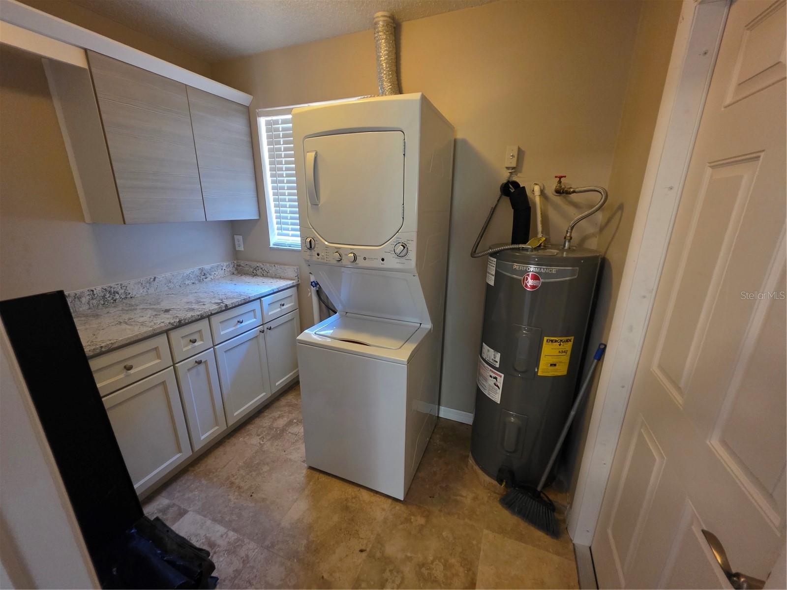 725 PATTY AVE, PUNTA GORDA, FL, 33950