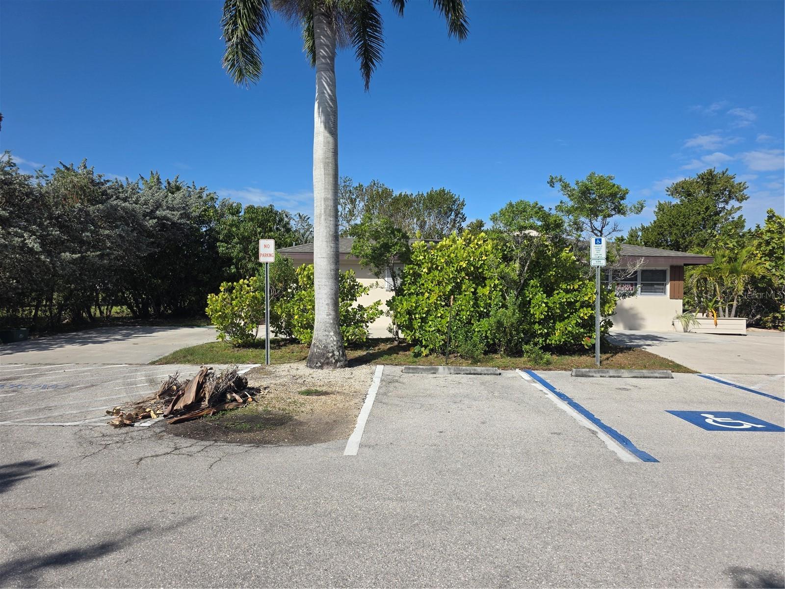 725 PATTY AVE, PUNTA GORDA, FL, 33950