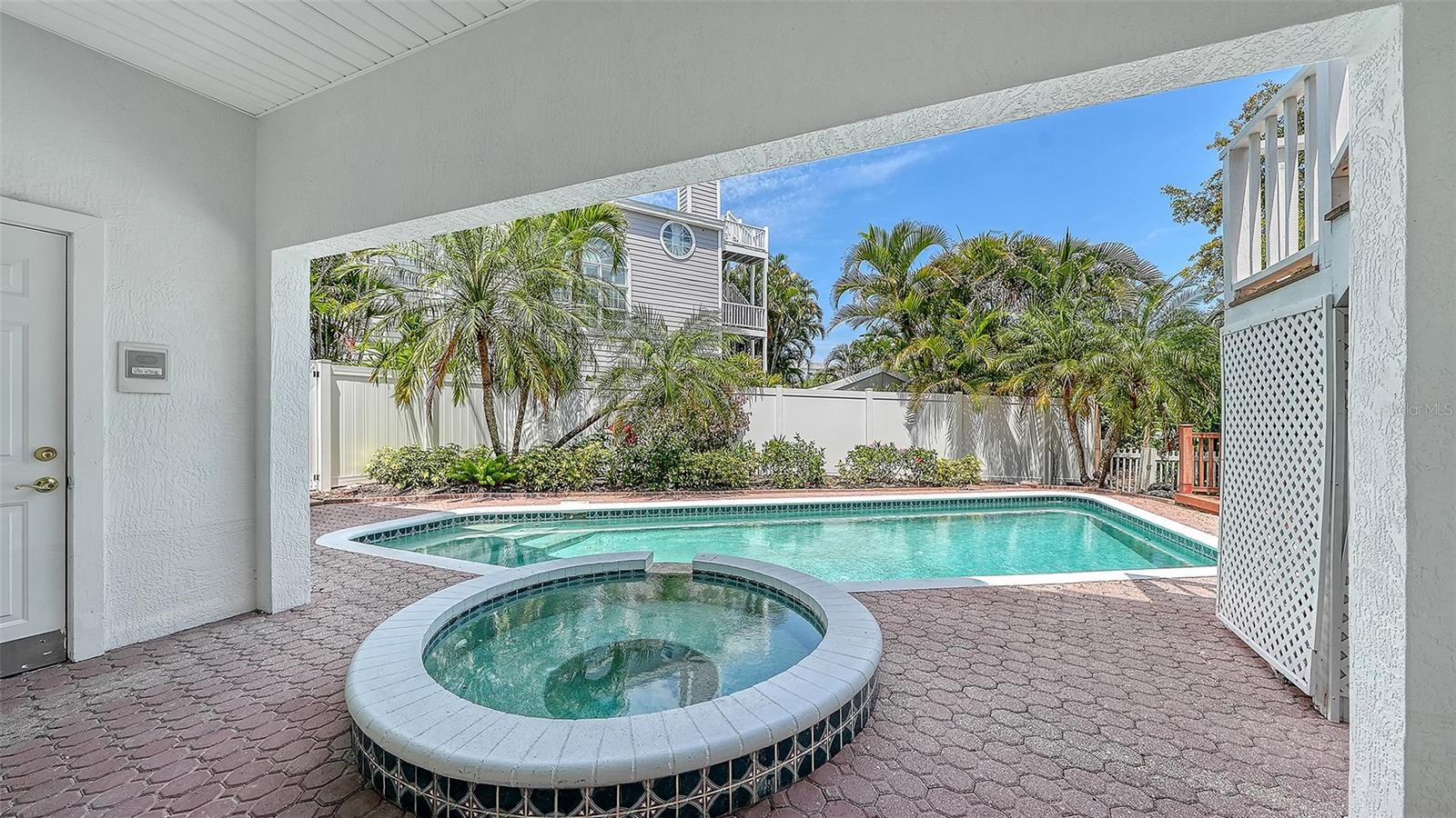 3040 GULF OF MEXICO DR #3, LONGBOAT KEY, FL, 34228