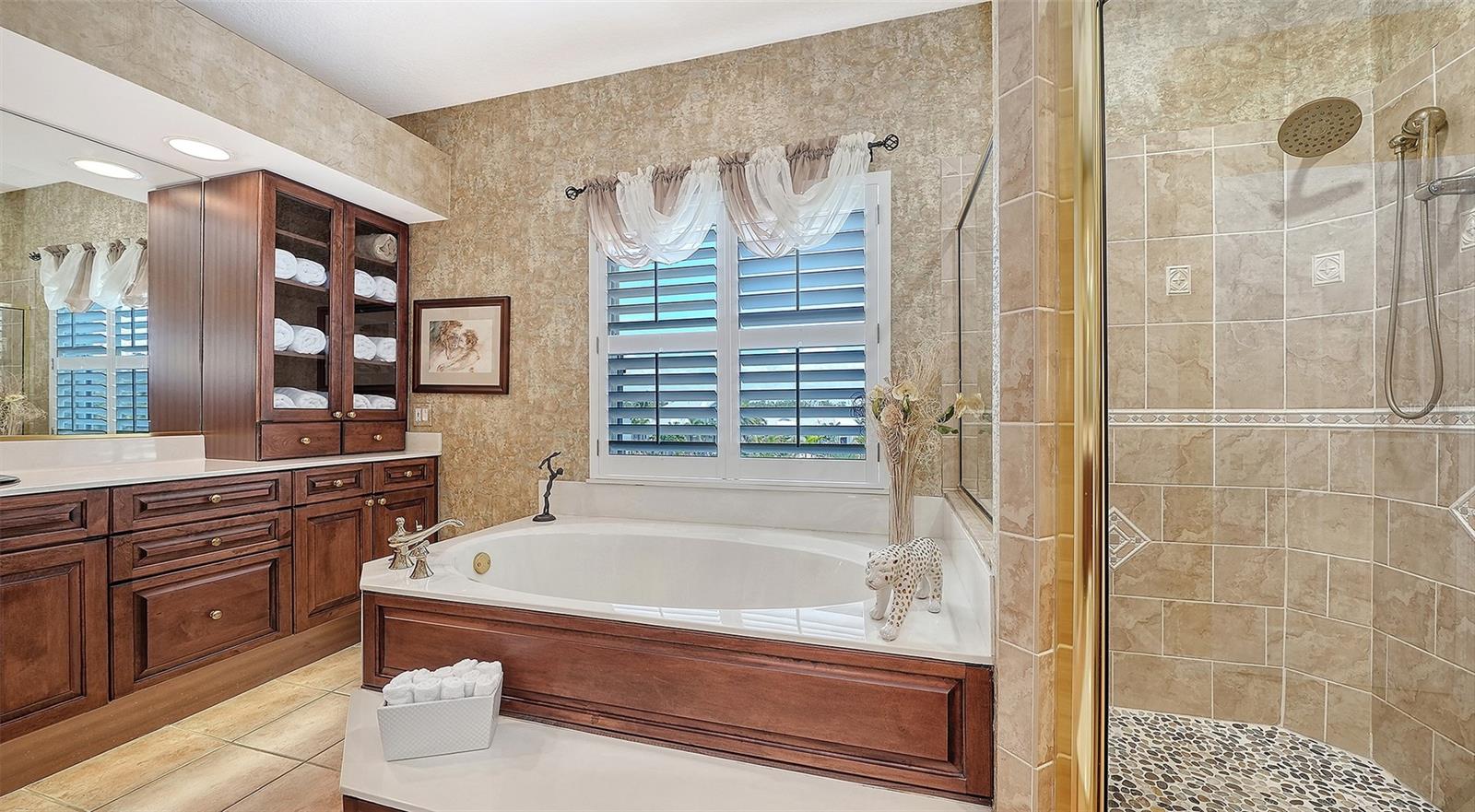 3040 GULF OF MEXICO DR #3, LONGBOAT KEY, FL, 34228