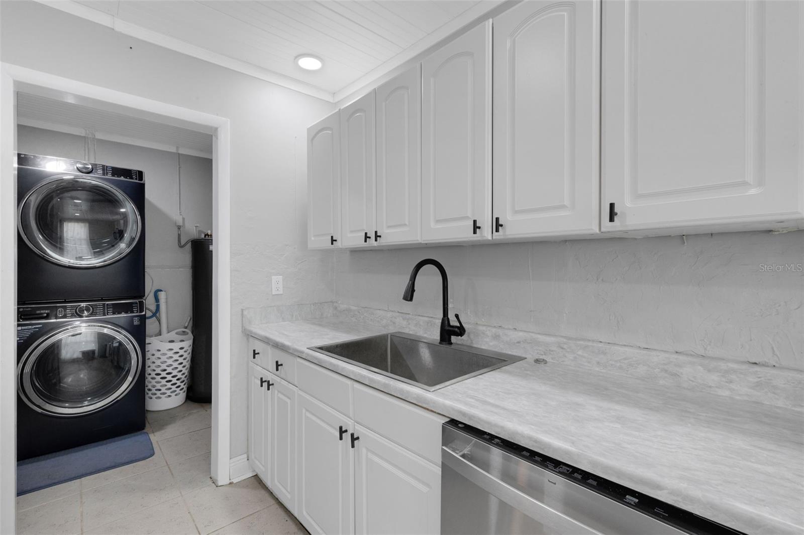 22080 MIDWAY BLVD, PORT CHARLOTTE, FL, 33952