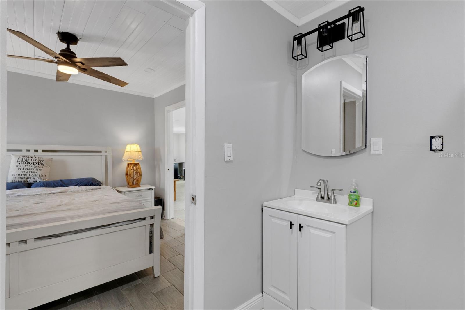 22080 MIDWAY BLVD, PORT CHARLOTTE, FL, 33952