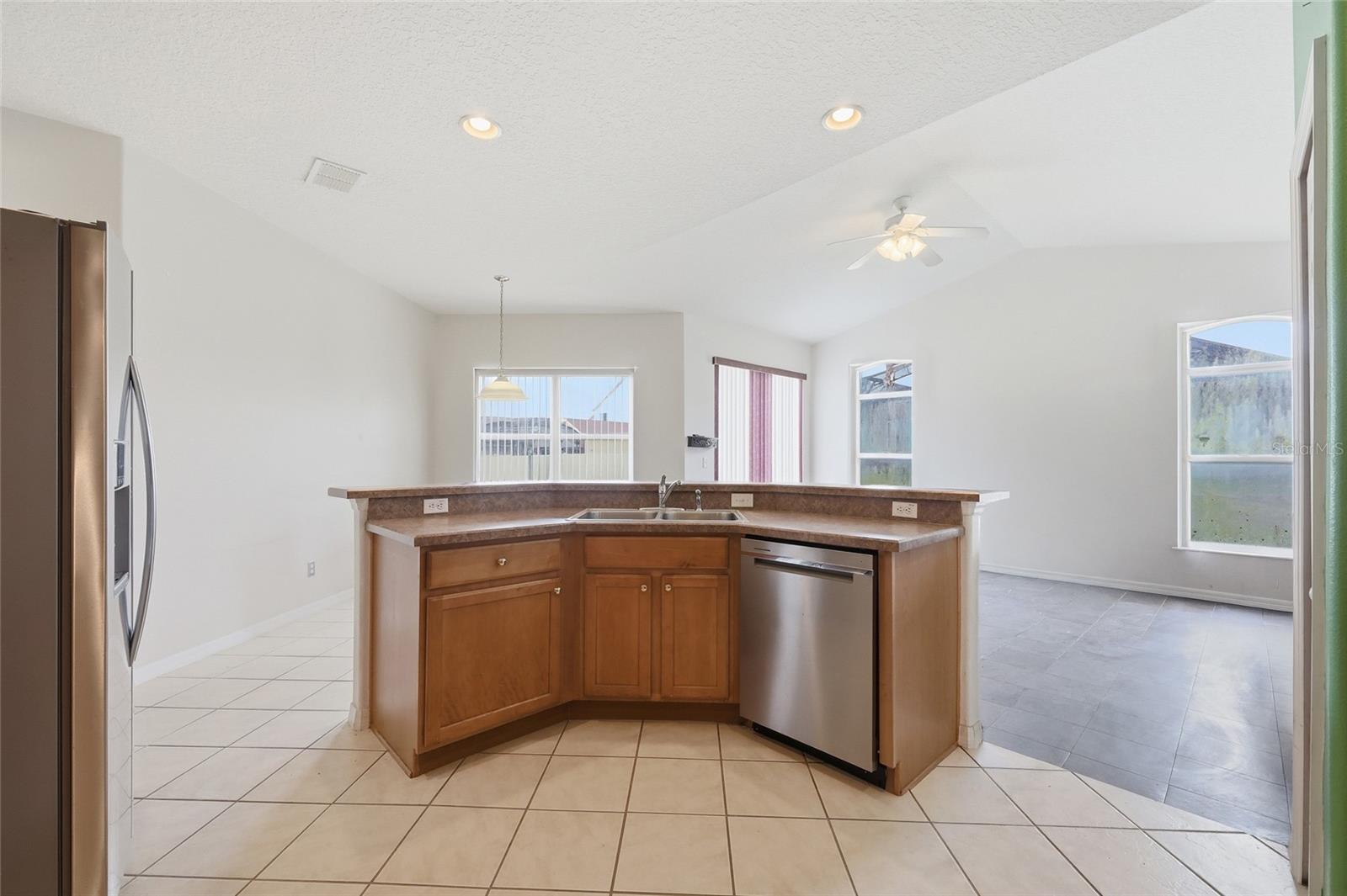 208 CORVINA DR, DAVENPORT, FL, 33897