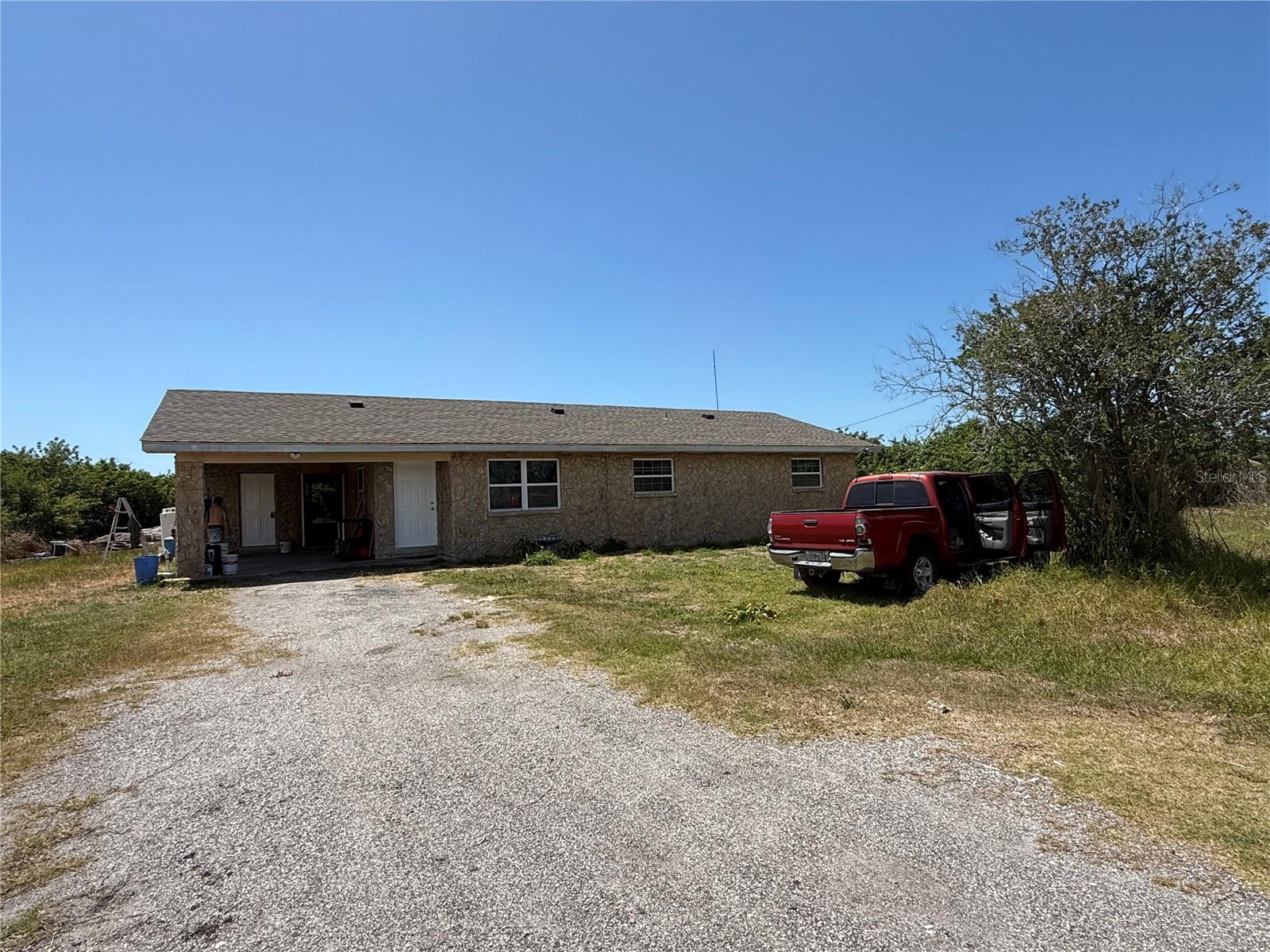 2122 GULF CITY RD, RUSKIN, FL, 33570