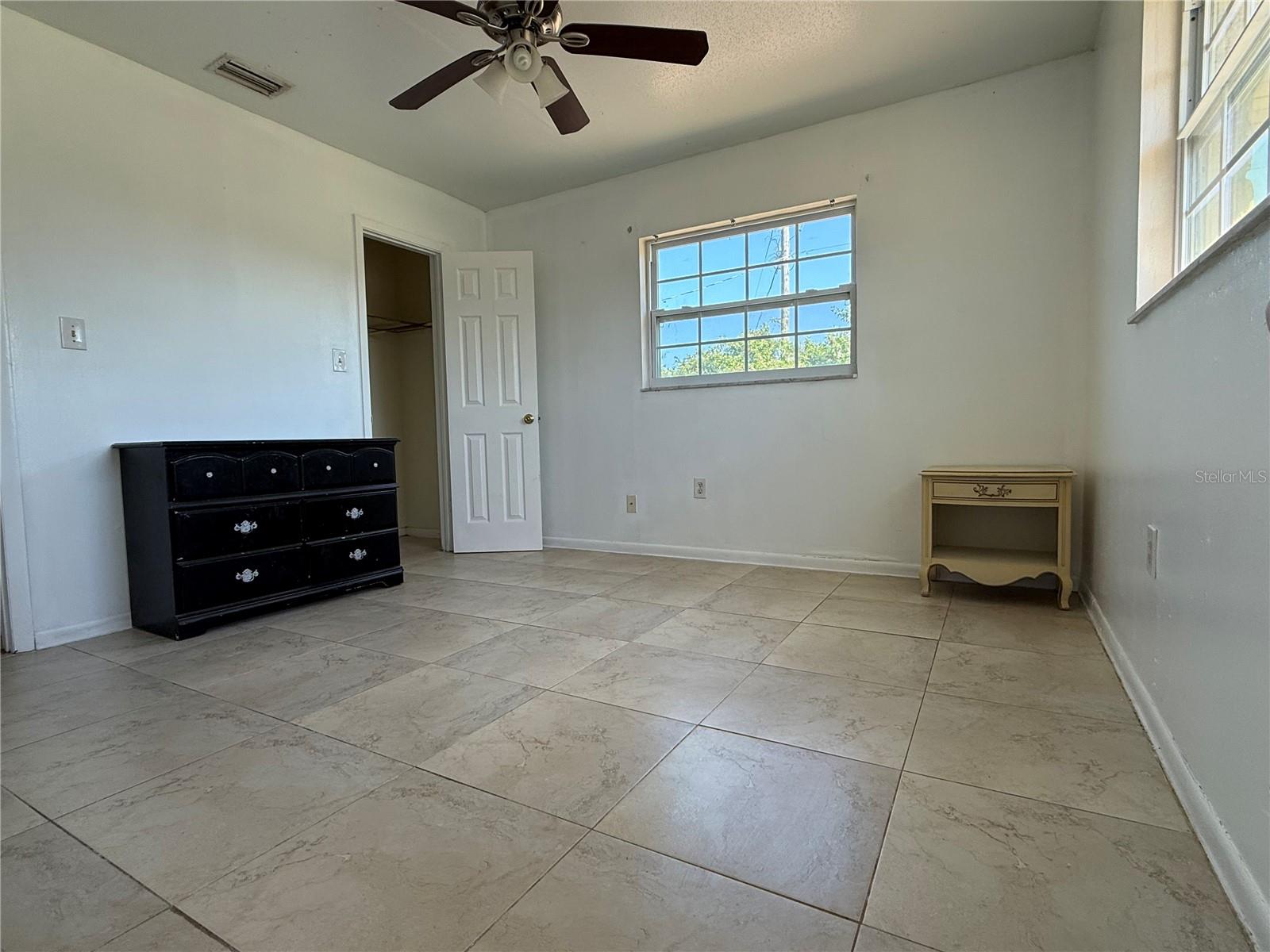 2122 GULF CITY RD, RUSKIN, FL, 33570