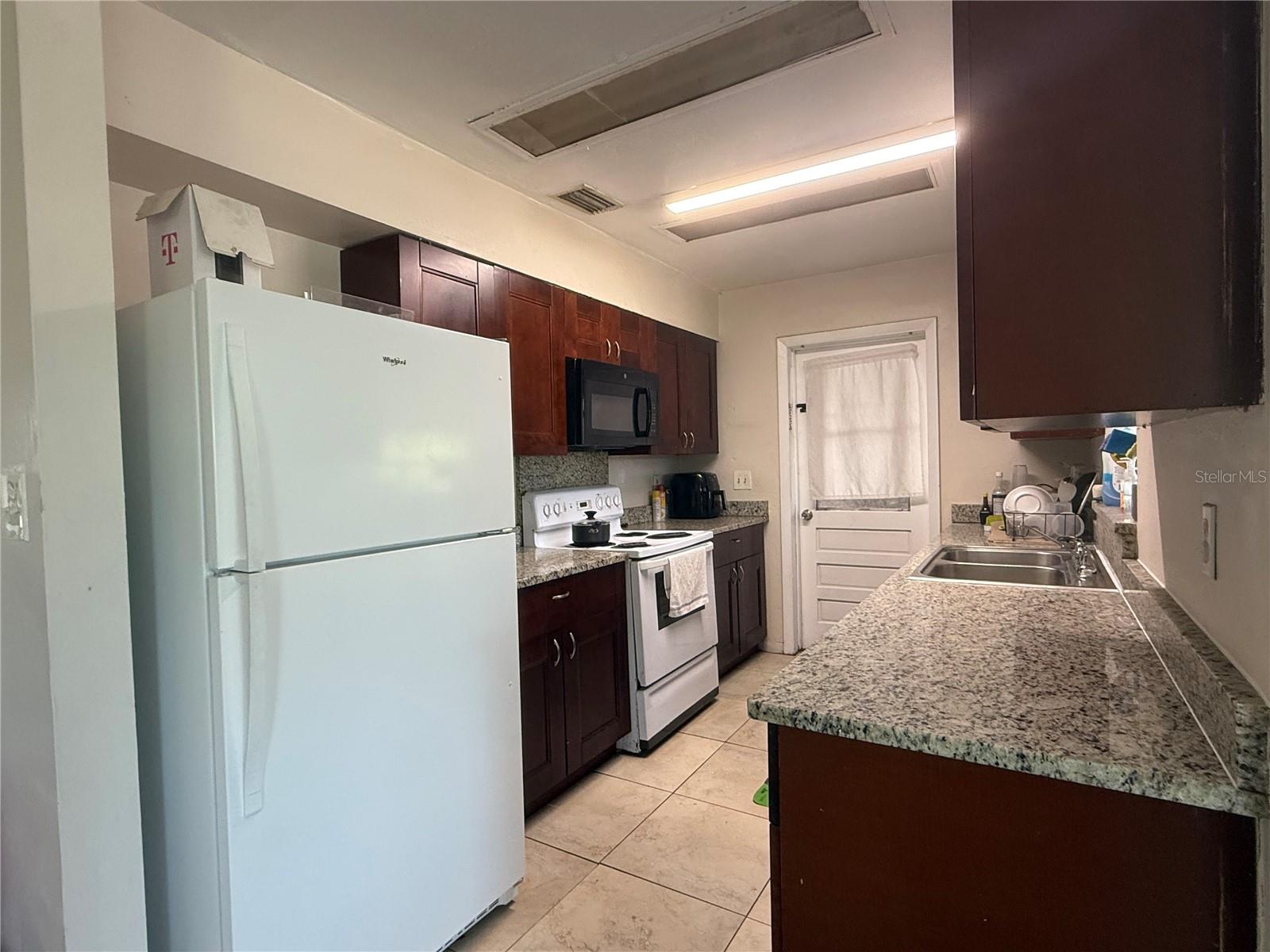 2122 GULF CITY RD, RUSKIN, FL, 33570