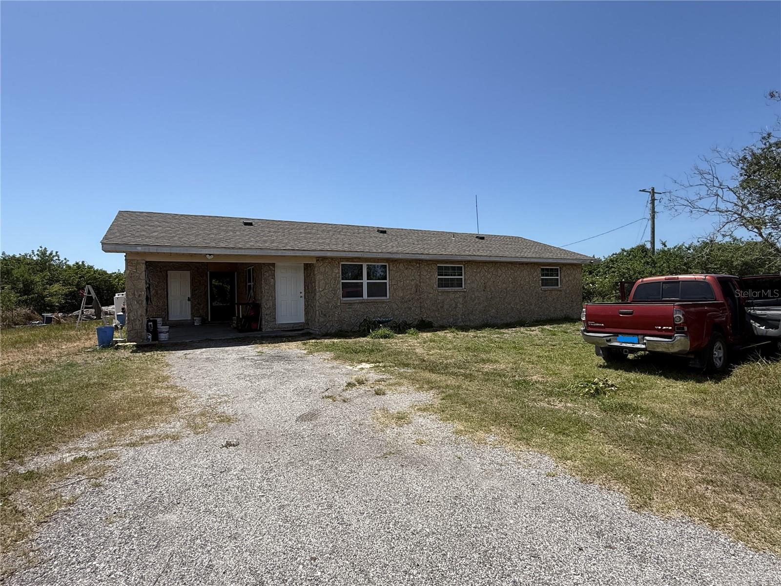 2122 GULF CITY RD, RUSKIN, FL, 33570
