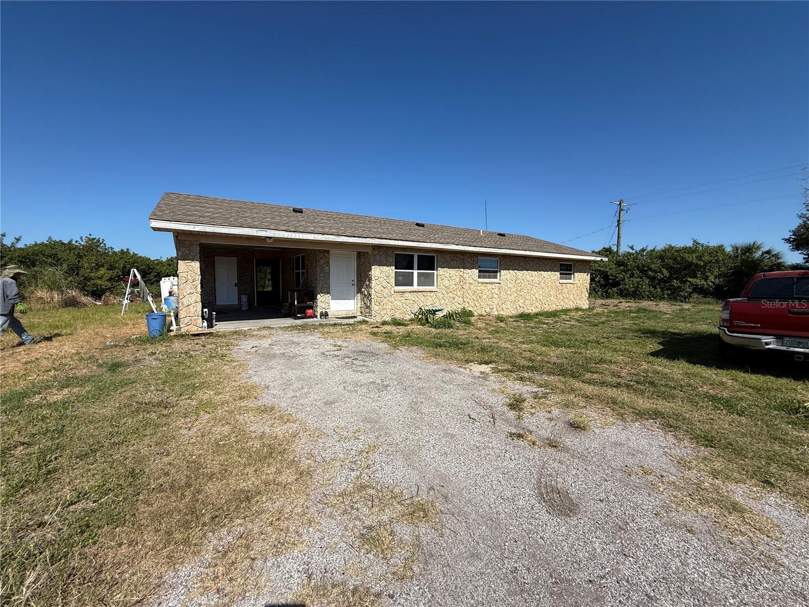 2122 GULF CITY RD, RUSKIN, FL, 33570