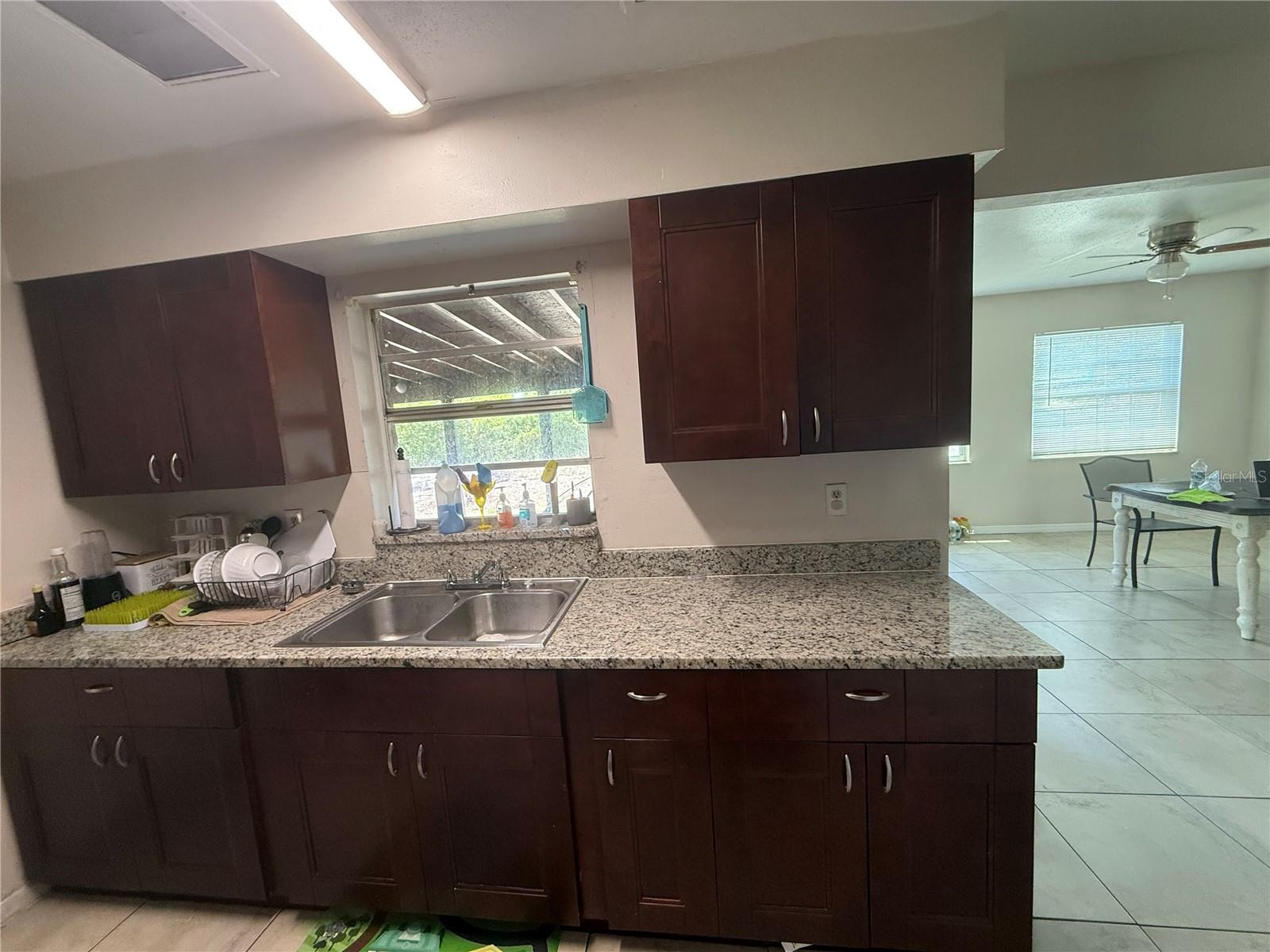 2122 GULF CITY RD, RUSKIN, FL, 33570