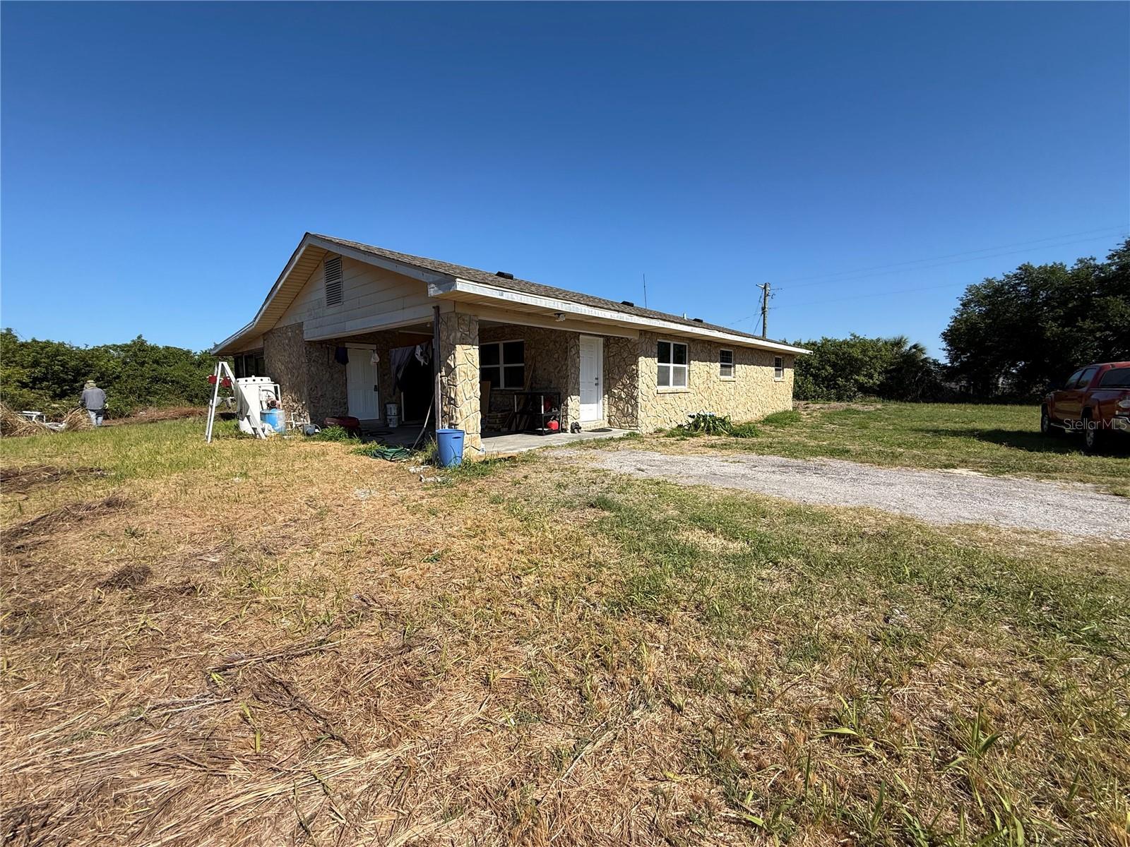 2122 GULF CITY RD, RUSKIN, FL, 33570