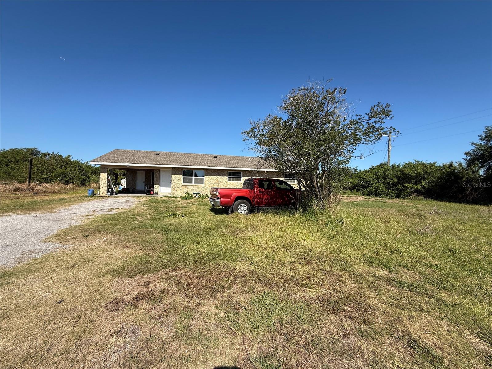 2122 GULF CITY RD, RUSKIN, FL, 33570