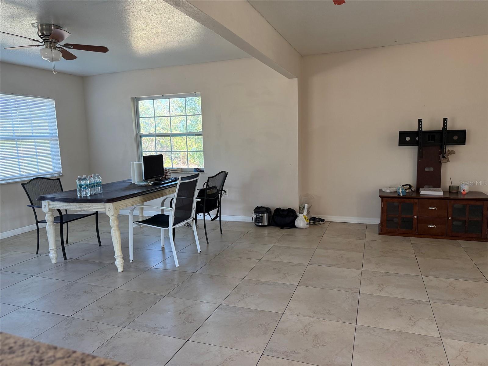2122 GULF CITY RD, RUSKIN, FL, 33570