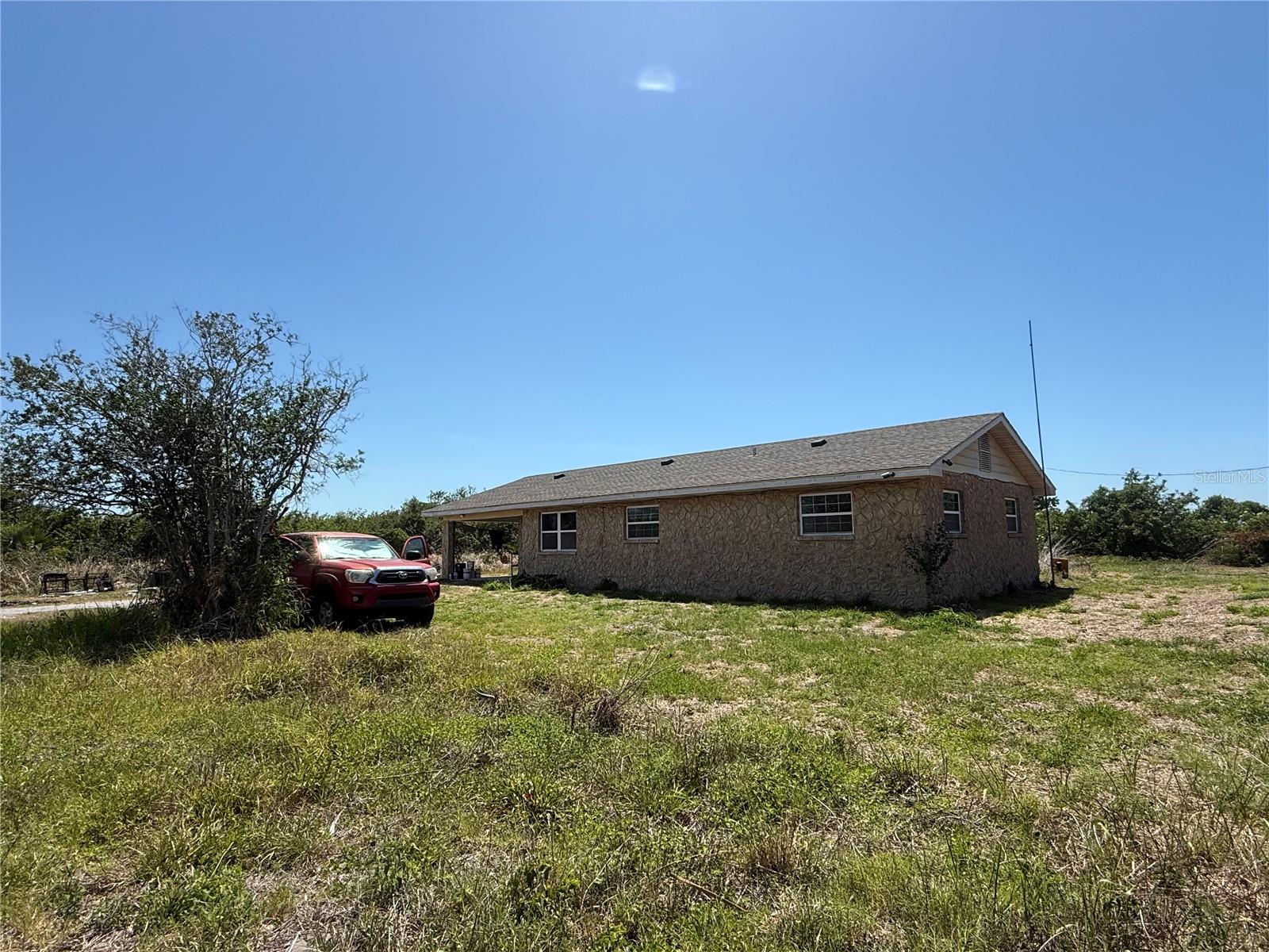 2122 GULF CITY RD, RUSKIN, FL, 33570