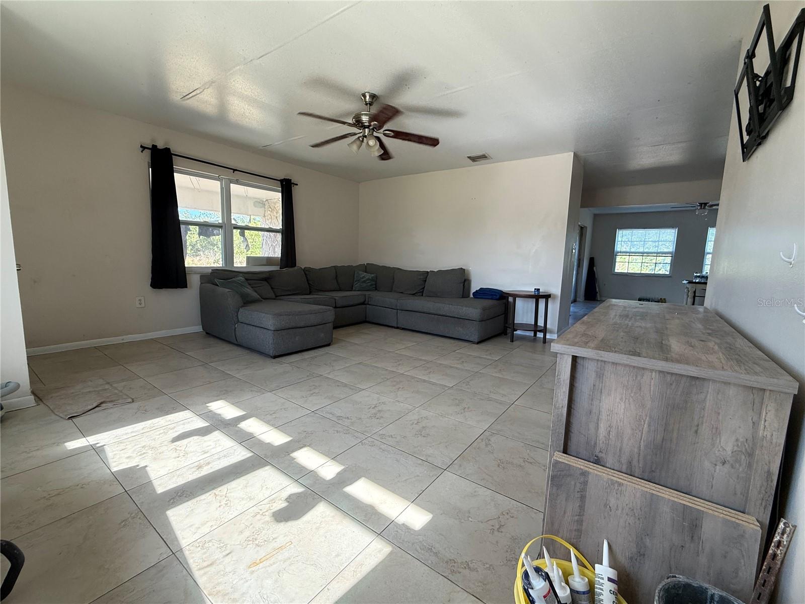 2122 GULF CITY RD, RUSKIN, FL, 33570