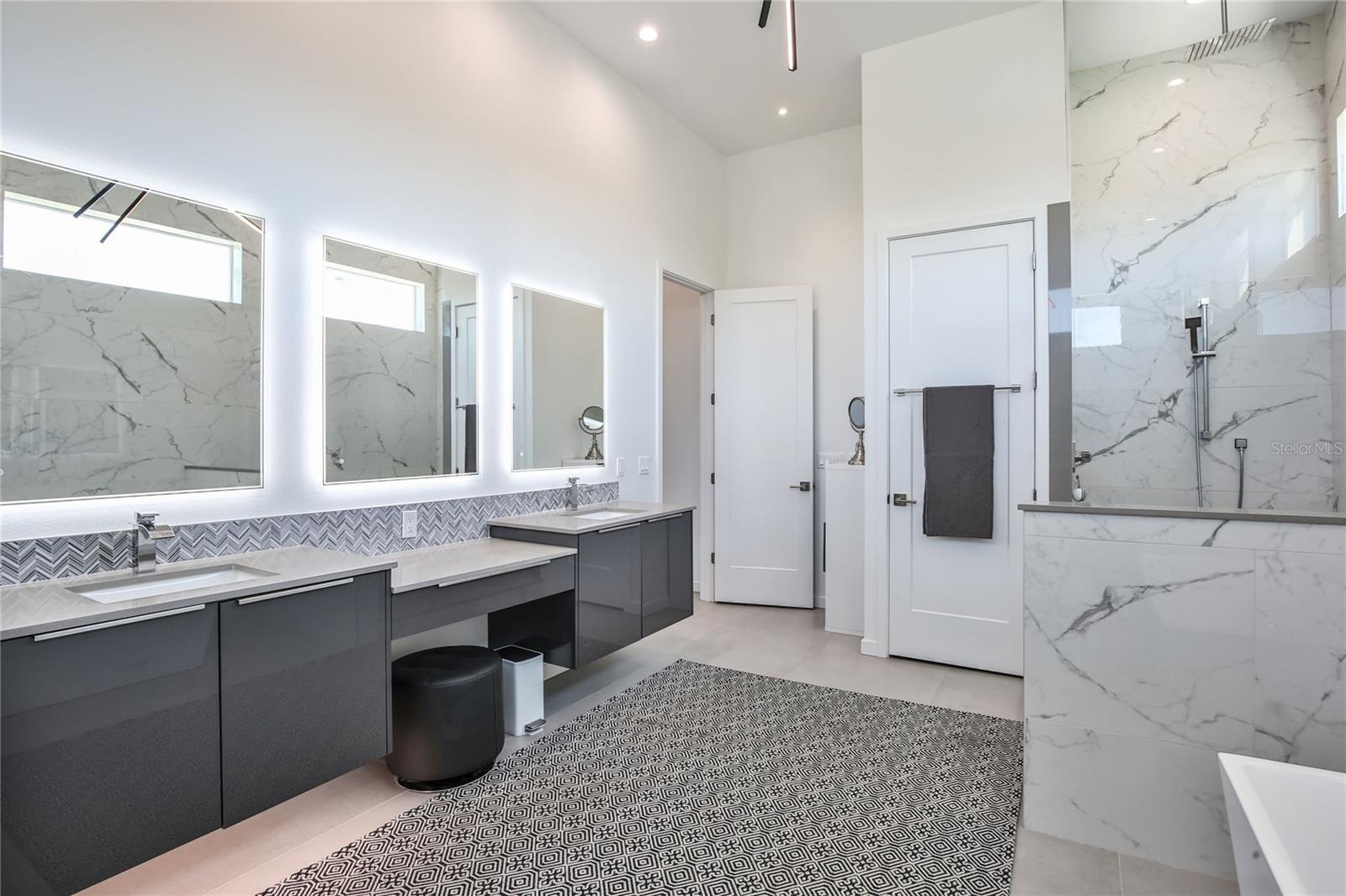 3939 HIGEL AVE, SARASOTA, FL, 34242