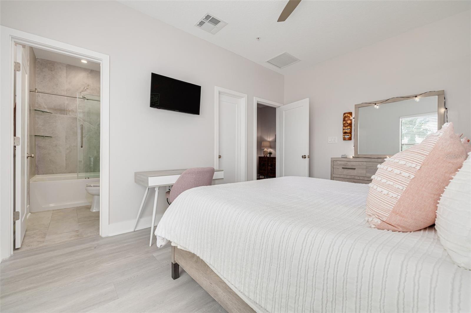 946 HIGHLAND AVE #8, DUNEDIN, FL, 34698