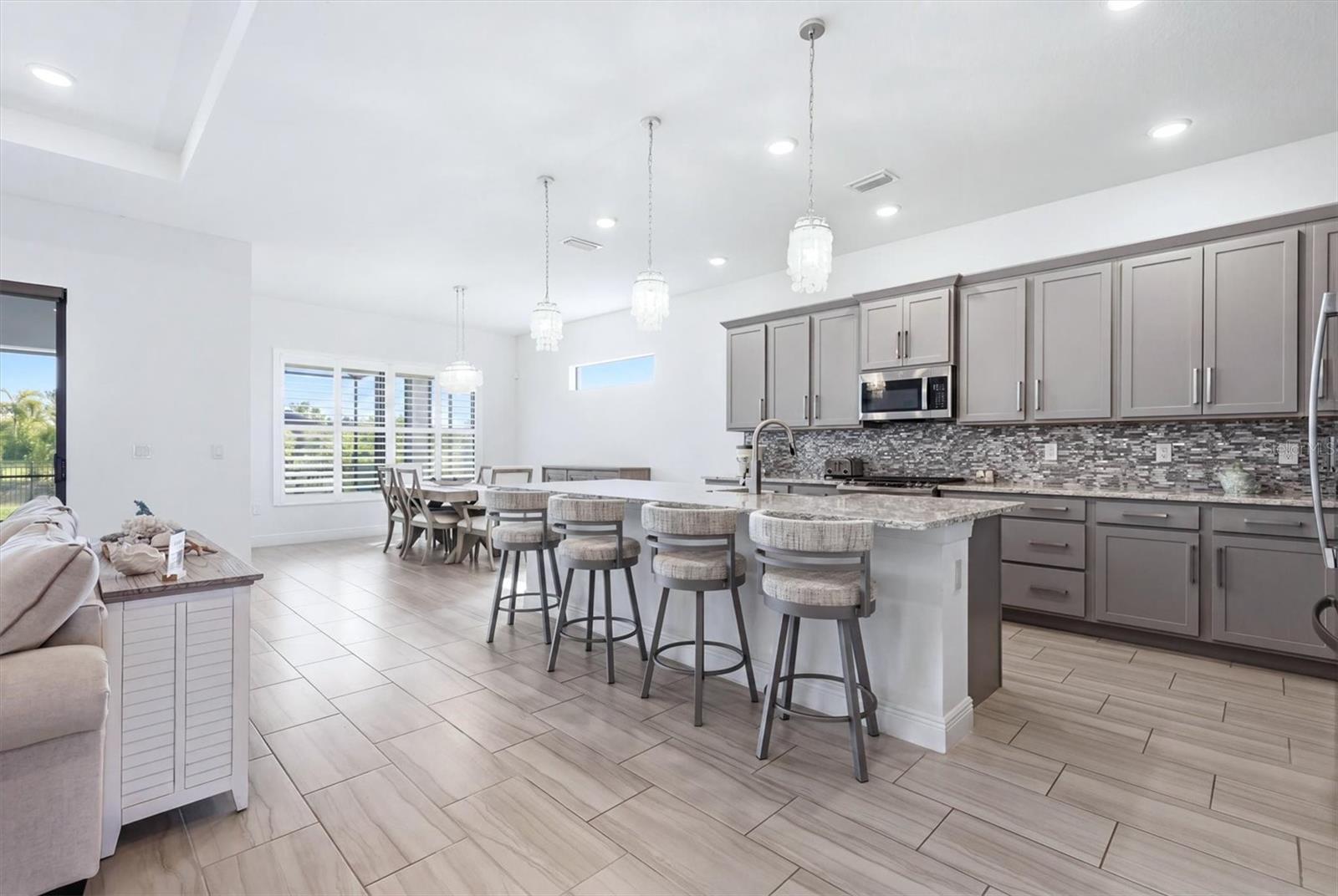 4950 KIVA CIR, BRADENTON, FL, 34211