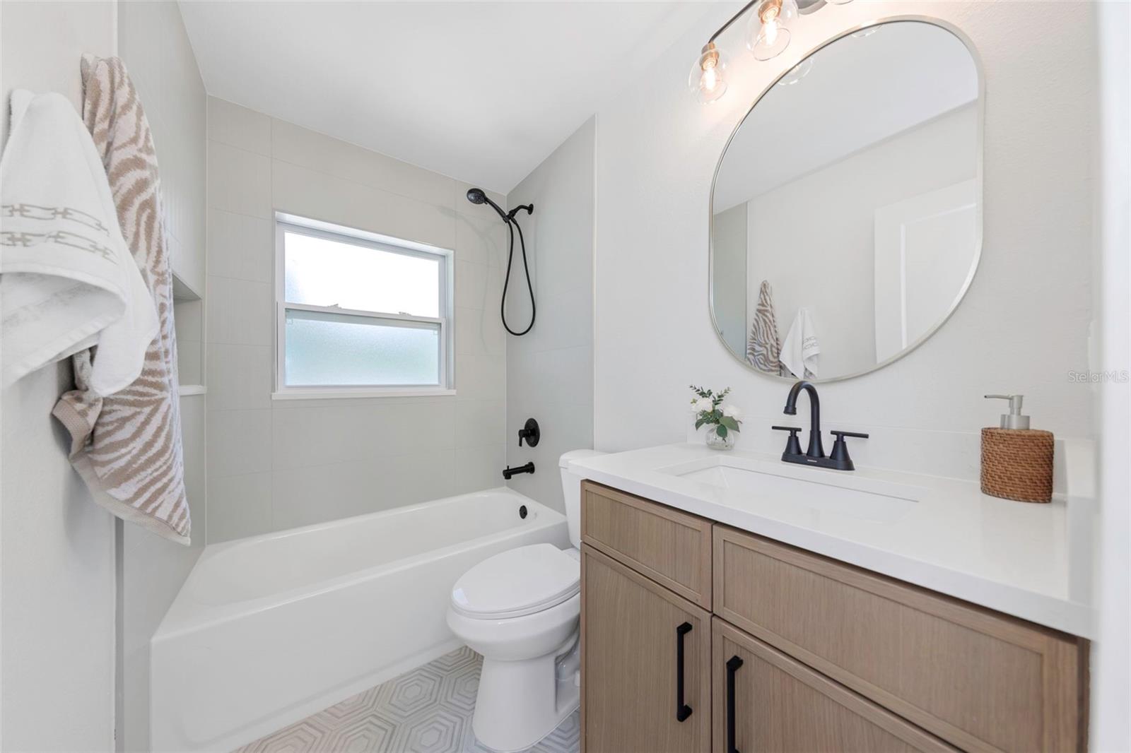 318 MEHLENBACHER RD, BELLEAIR, FL, 33756