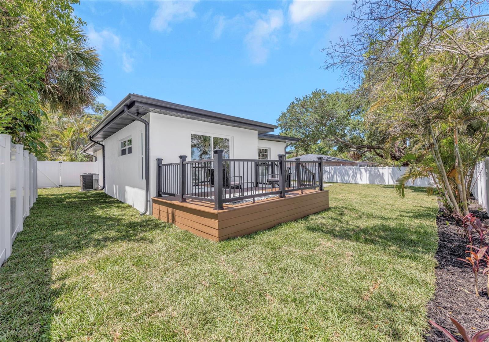 318 MEHLENBACHER RD, BELLEAIR, FL, 33756