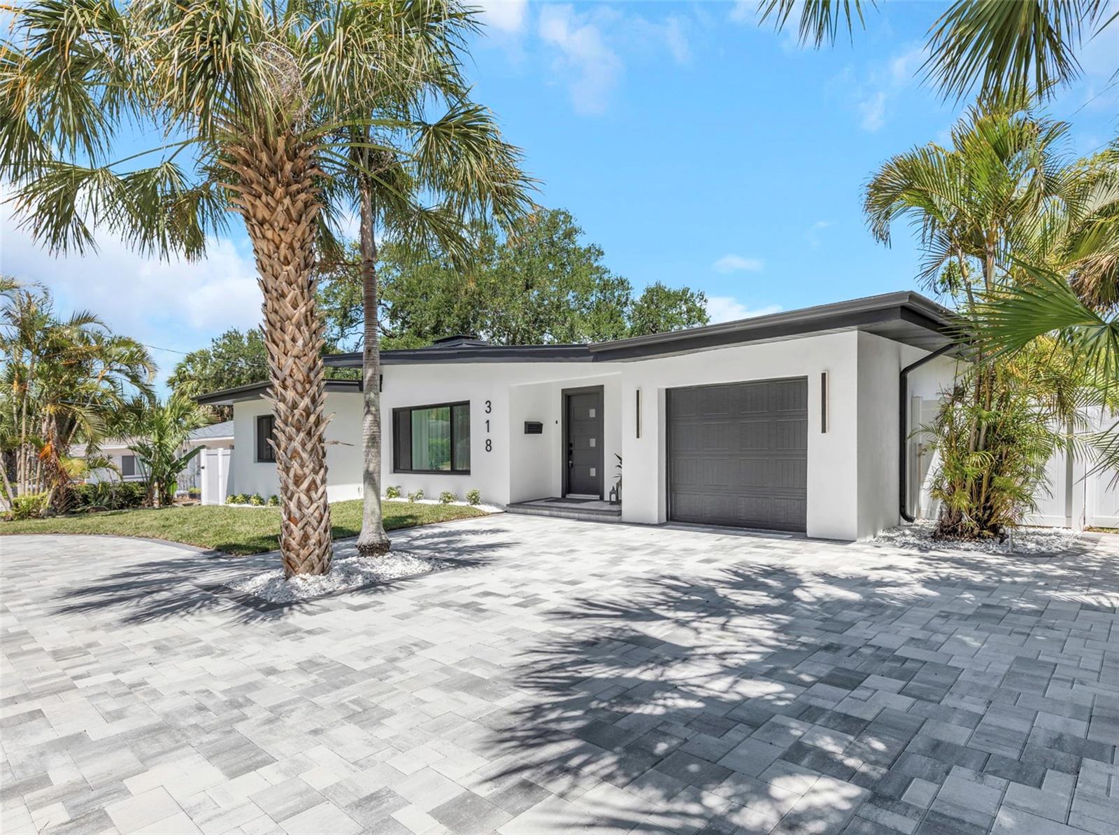 318 MEHLENBACHER RD, BELLEAIR, FL, 33756